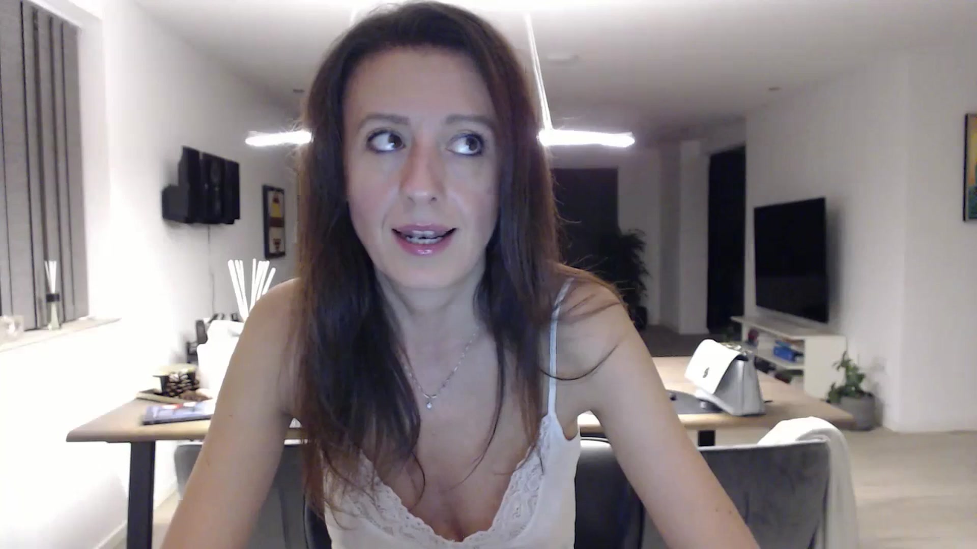 Gallery image thumbnail from Anelly's myfreecams stream on, 09/30/2023, 22:43 image 9 of 20