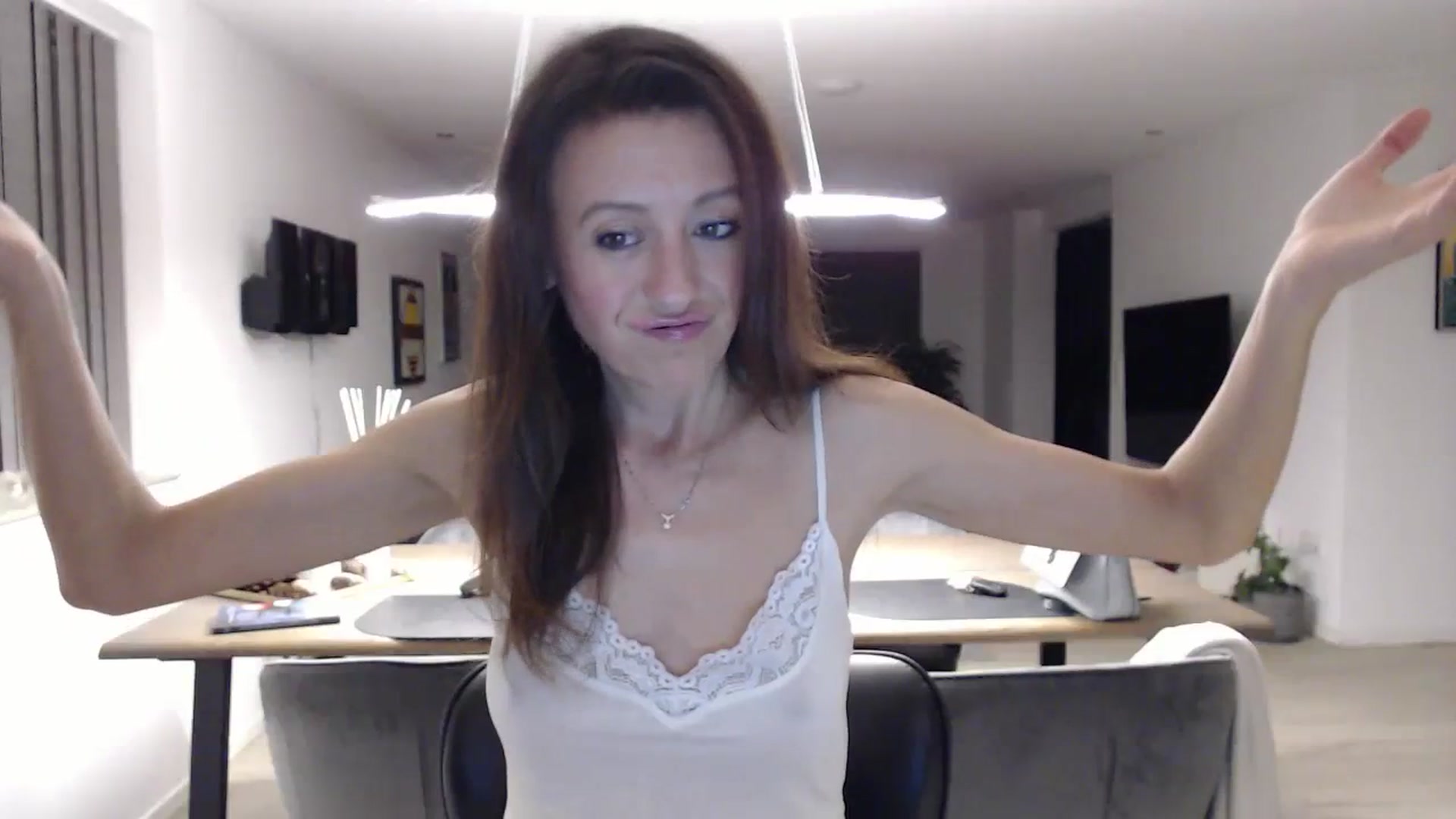 Gallery image thumbnail from Anelly's myfreecams stream on, 09/30/2023, 22:43 image 17 of 20