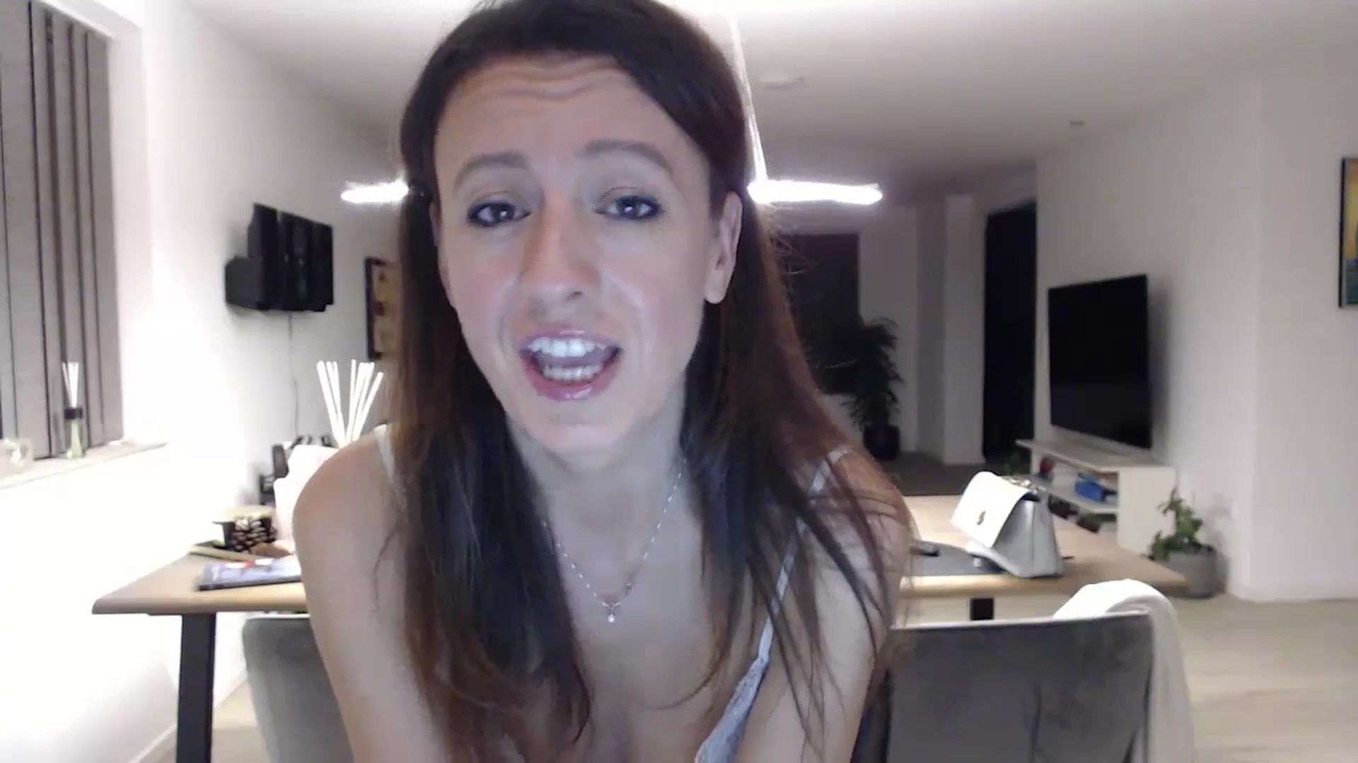 Gallery image thumbnail from Anelly's myfreecams stream on, 09/30/2023, 22:43 image 19 of 20