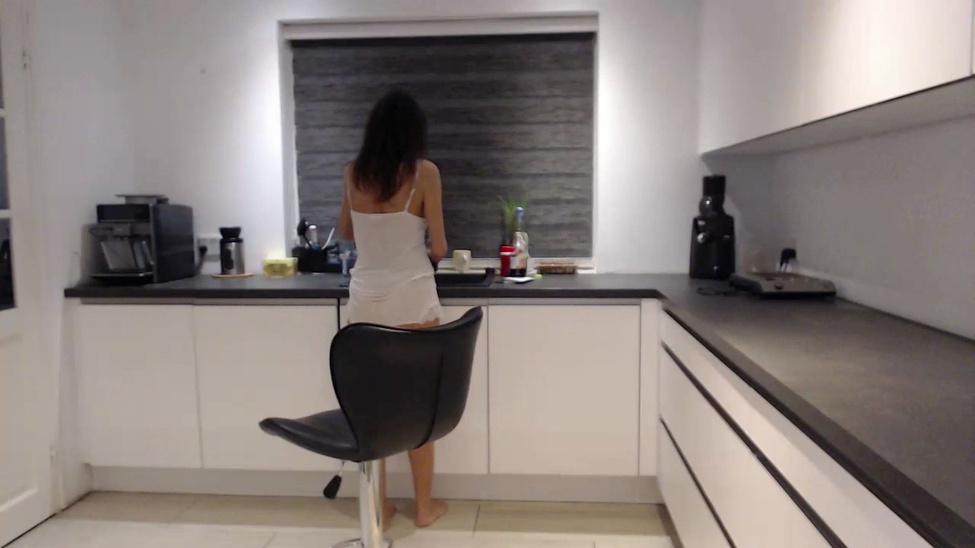 Gallery image thumbnail from Anelly's myfreecams stream on, 10/01/2023, 24:02 image 18 of 20