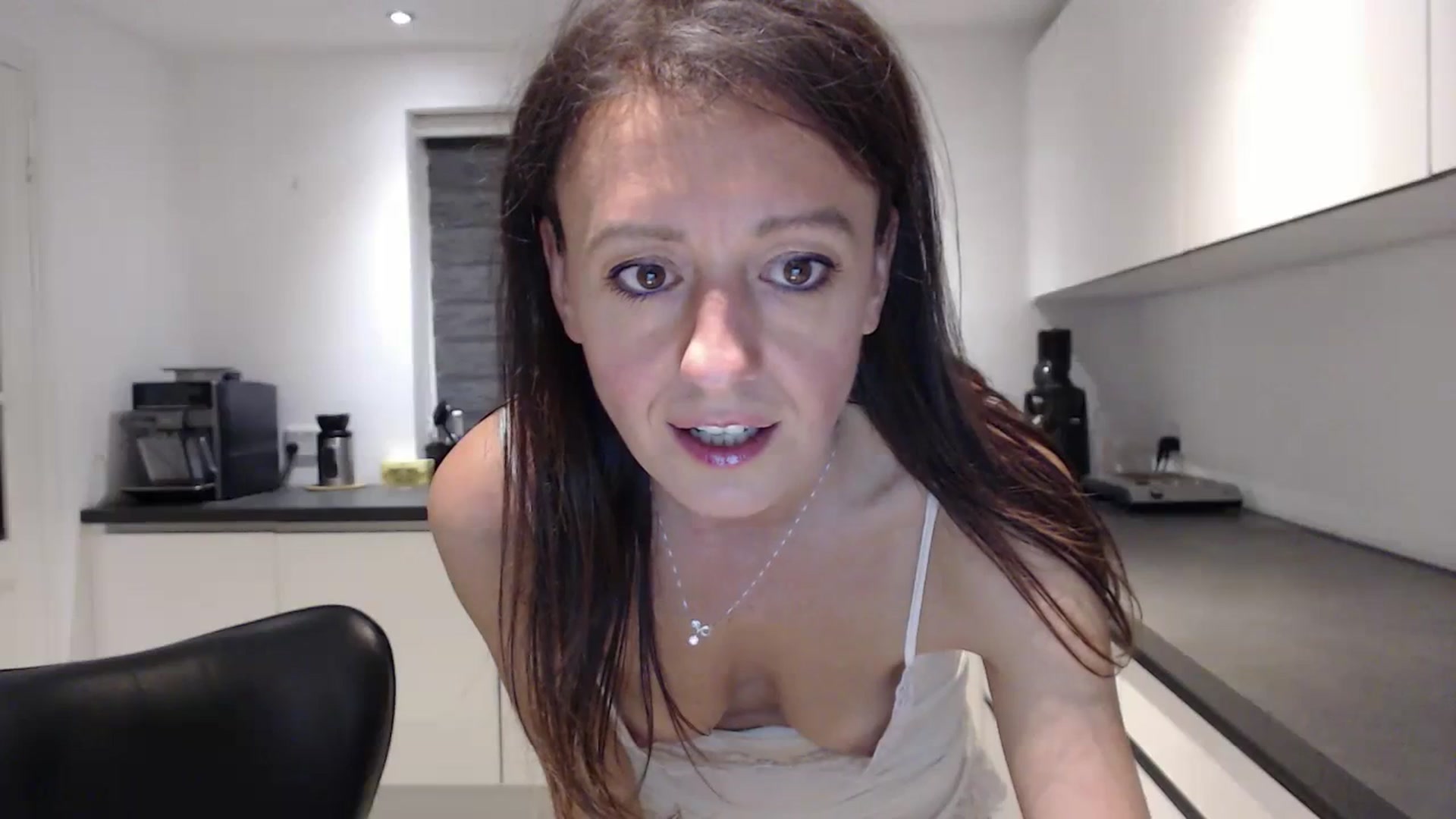 Gallery image thumbnail from Anelly's myfreecams stream on, 10/01/2023, 02:18 image 11 of 20