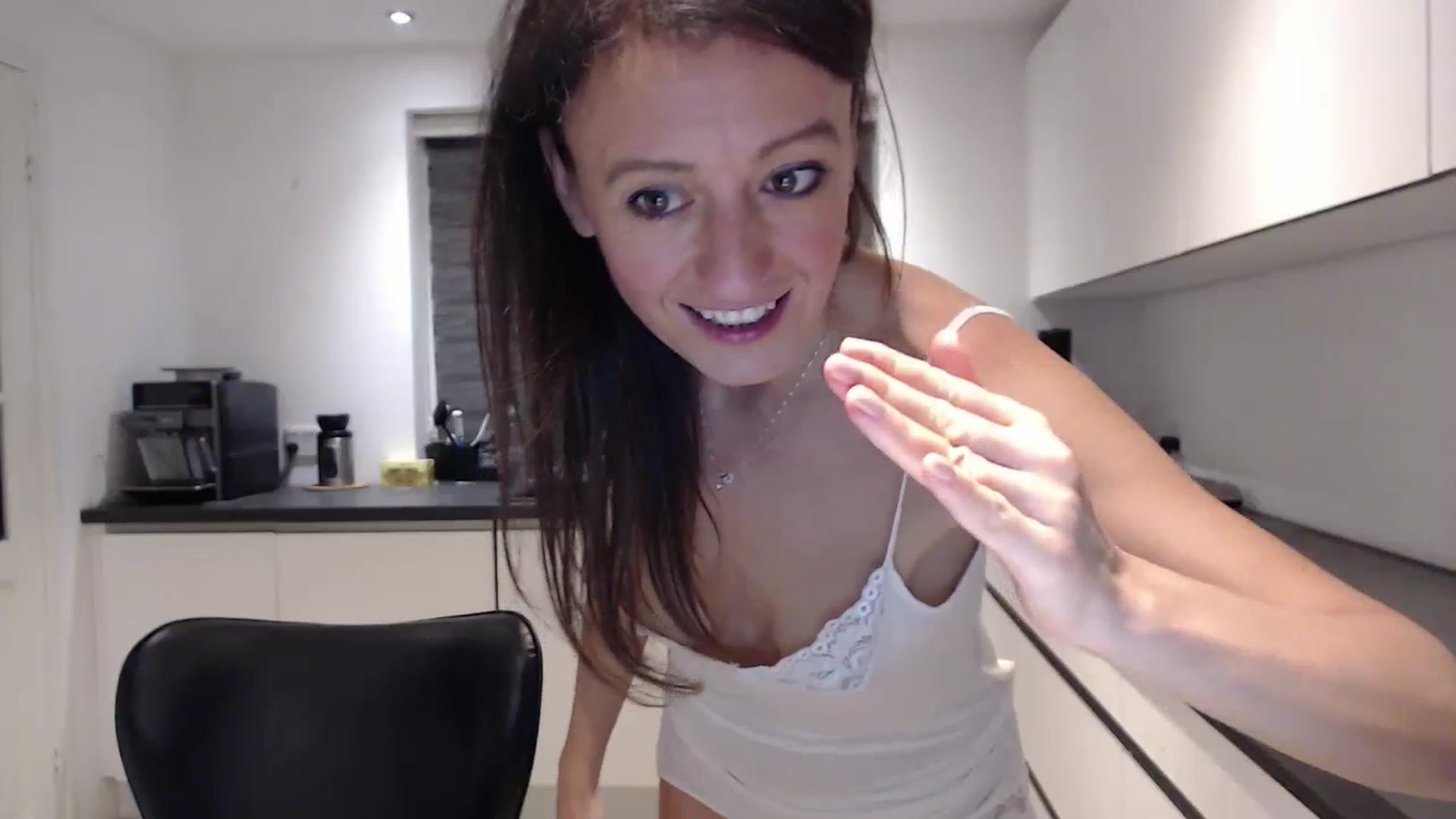 Gallery image thumbnail from Anelly's myfreecams stream on, 10/01/2023, 02:18 image 13 of 20