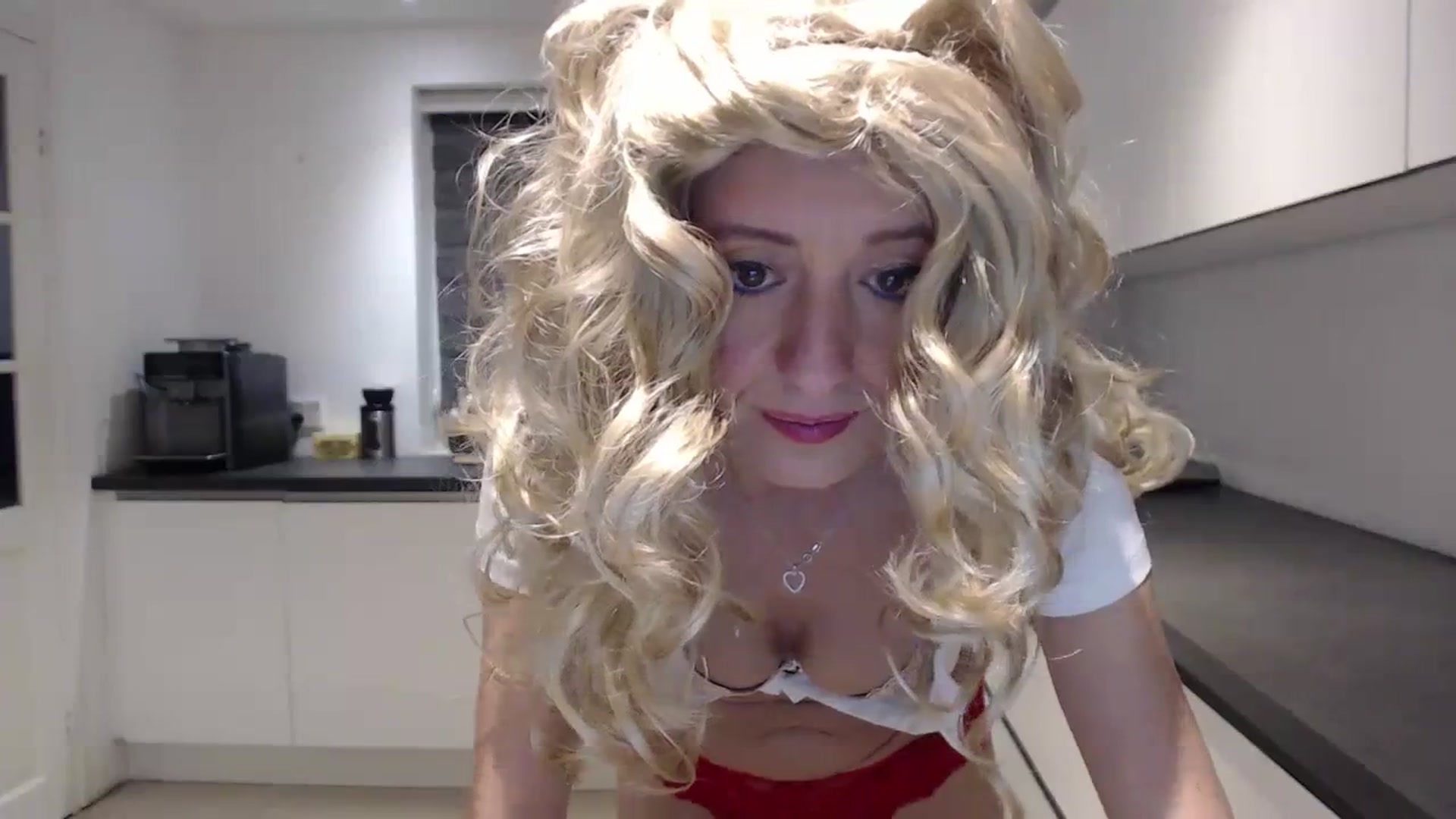 Gallery image thumbnail from Anelly's myfreecams stream on, 11/05/2023, 24:03 image 10 of 20