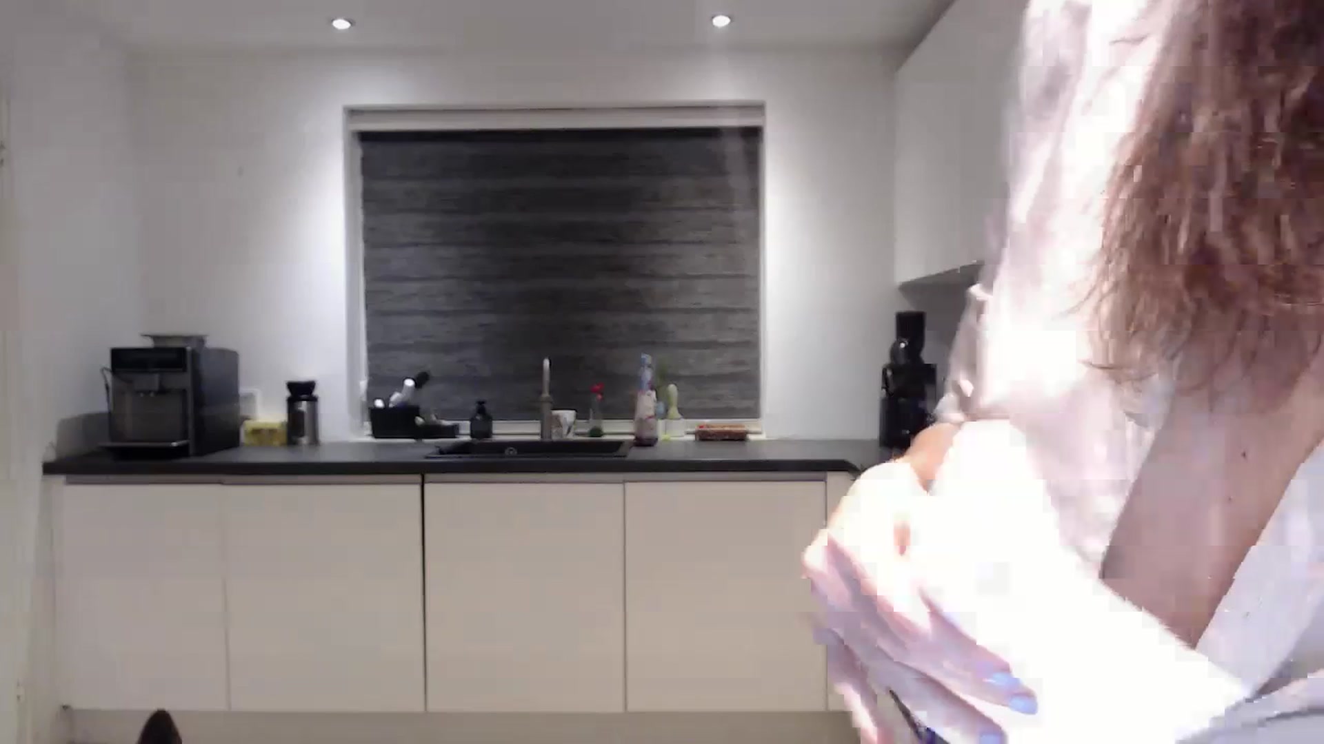 Gallery image thumbnail from Anelly's myfreecams stream on, 11/12/2023, 24:02 image 6 of 20