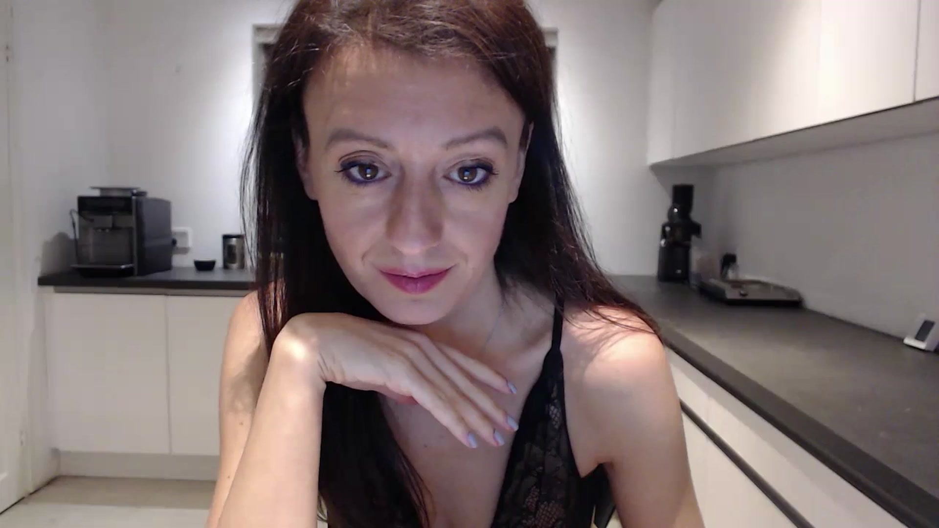 Gallery image thumbnail from Anelly's myfreecams stream on, 11/19/2023, 01:22 image 12 of 20