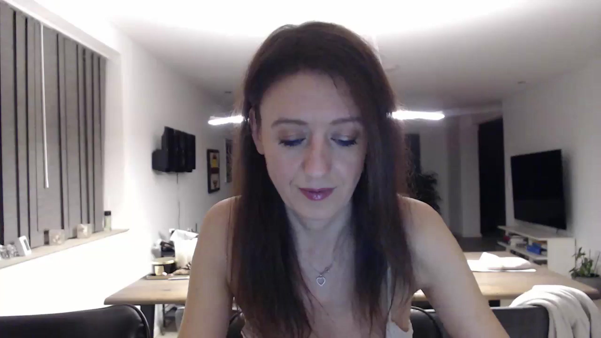 Gallery image thumbnail from Anelly's myfreecams stream on, 12/03/2023, 24:47 image 3 of 20