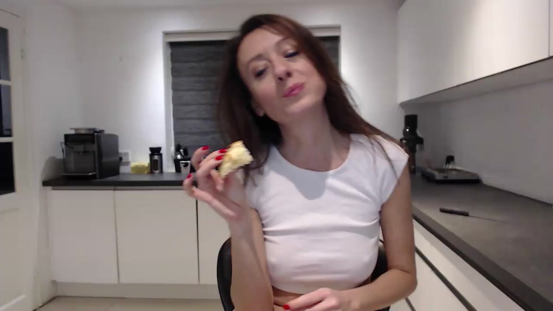 Gallery image thumbnail from Anelly's myfreecams stream on, 12/17/2023, 01:41 image 13 of 20