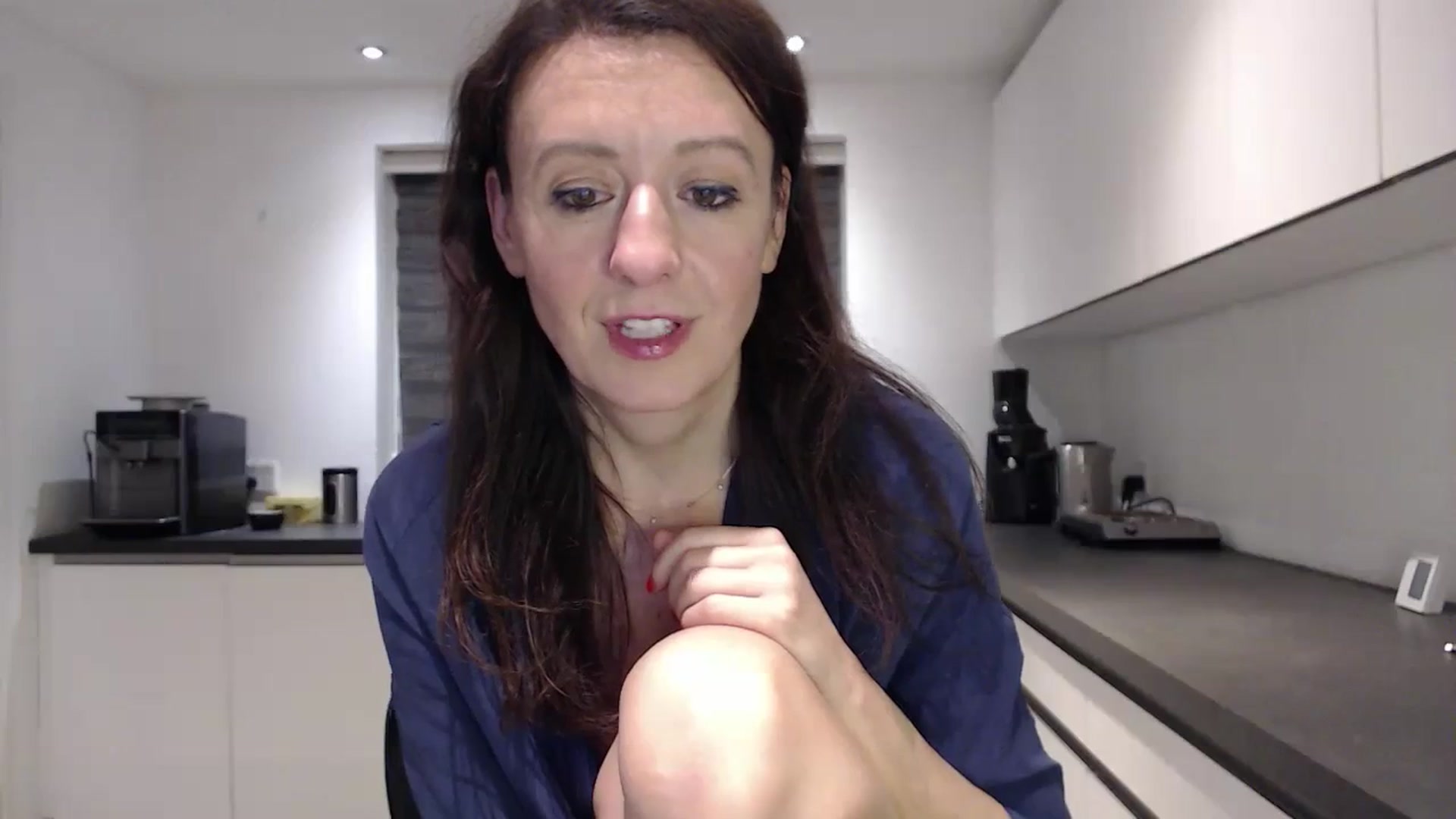Gallery image thumbnail from Anelly's myfreecams stream on, 12/25/2023, 24:27 image 5 of 20