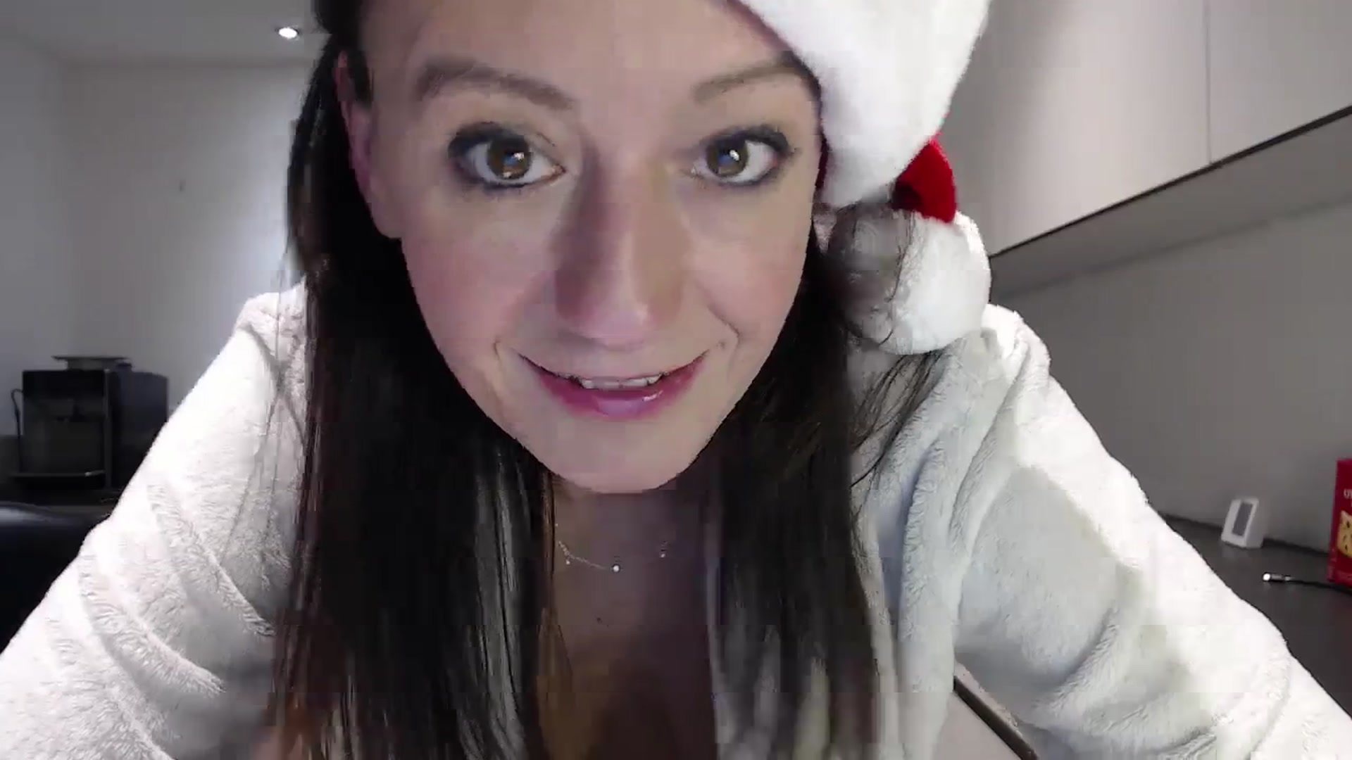 Gallery image thumbnail from Anelly's myfreecams stream on, 12/25/2023, 02:23 image 19 of 20