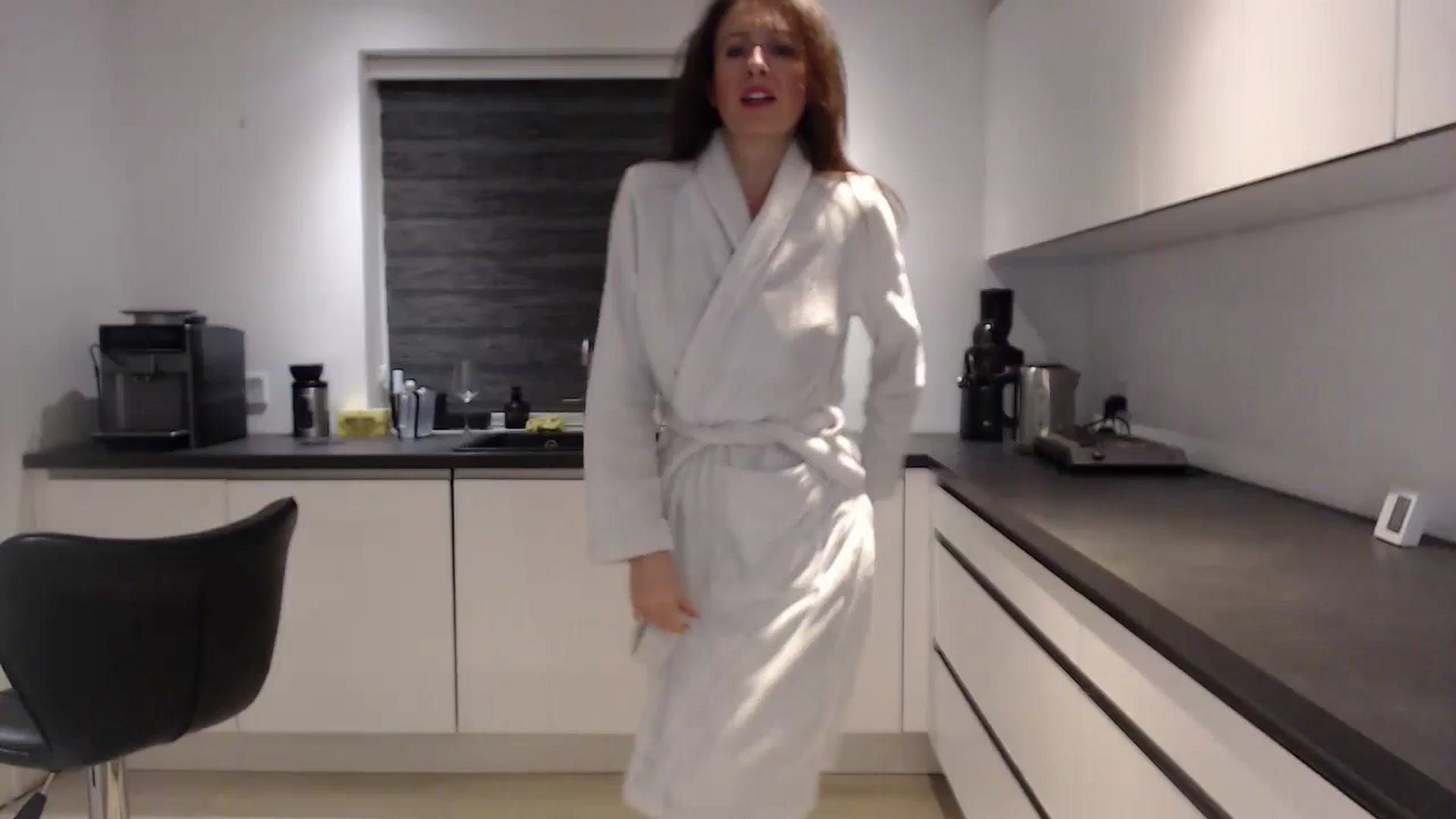 Gallery image thumbnail from Anelly's myfreecams stream on, 12/31/2023, 02:43 image 17 of 20
