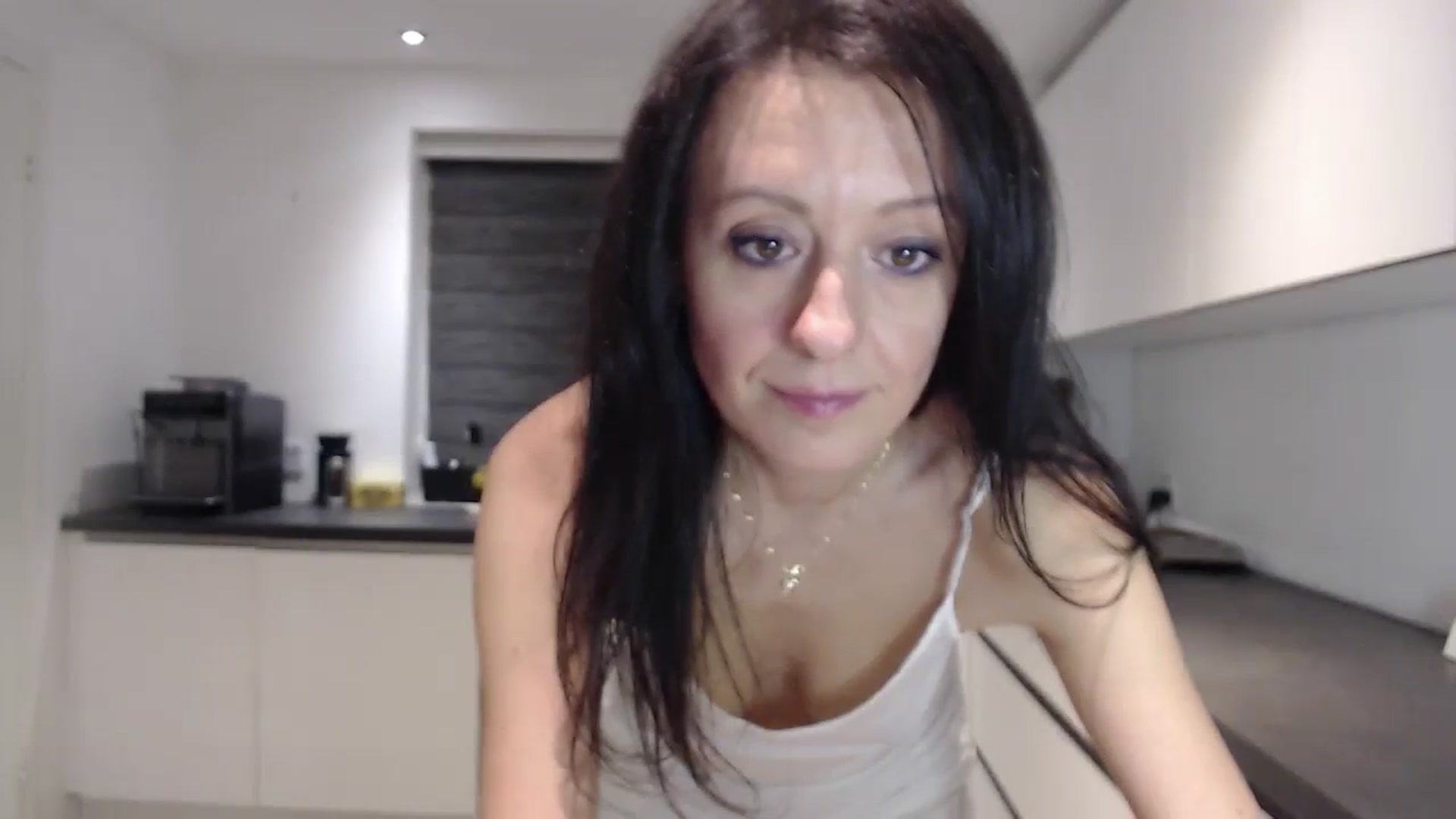 Gallery image thumbnail from Anelly's myfreecams stream on, 01/13/2024, 23:44 image 14 of 20