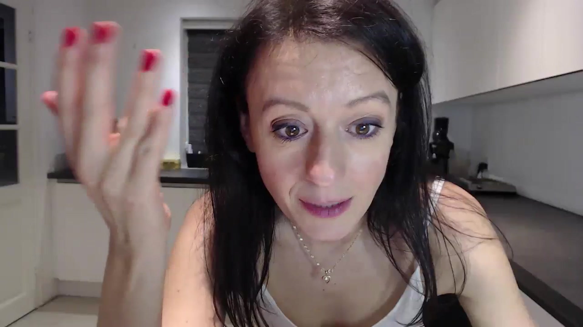 Gallery image thumbnail from Anelly's myfreecams stream on, 01/14/2024, 01:56 image 12 of 20