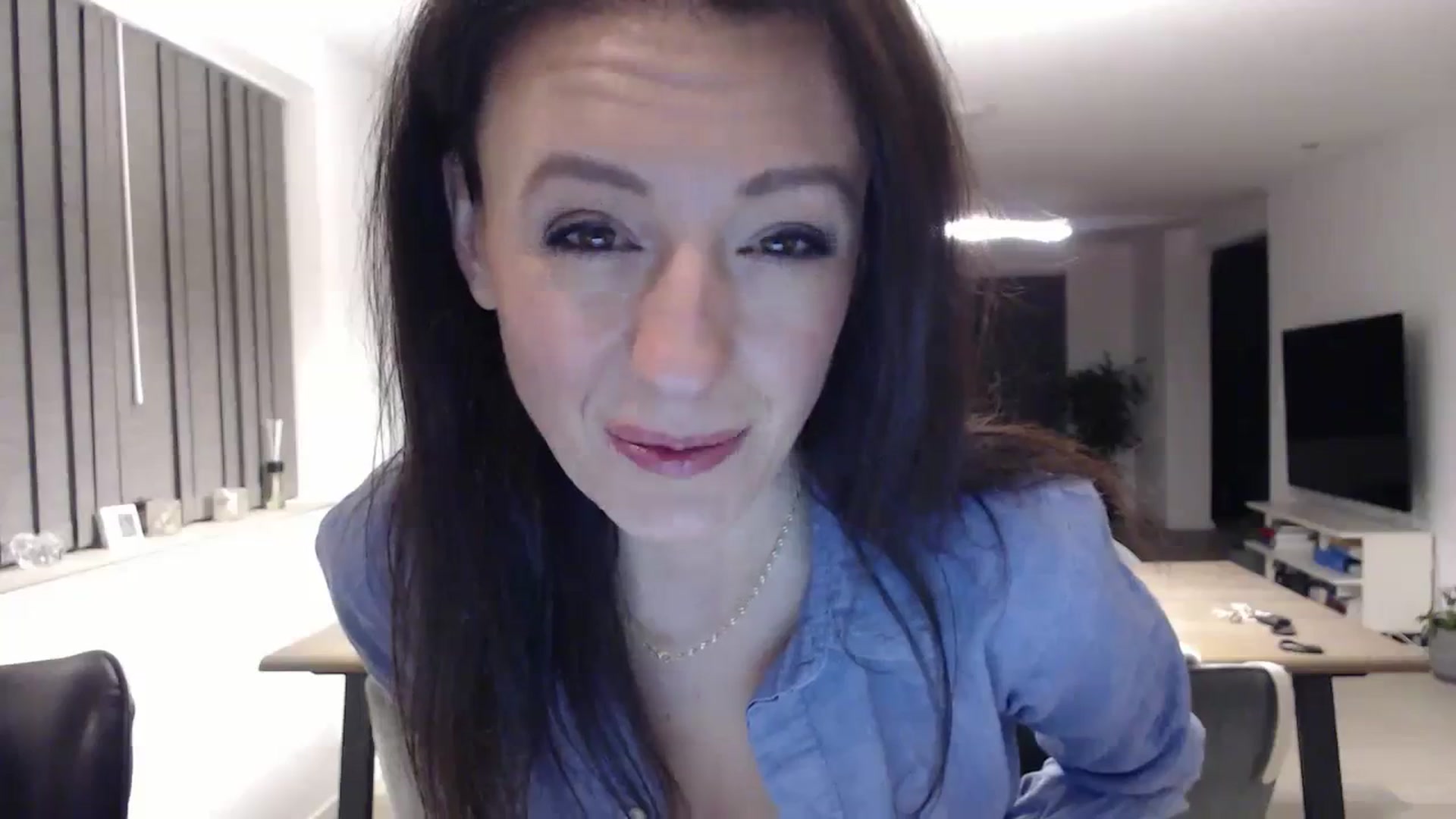 Gallery image thumbnail from Anelly's myfreecams stream on, 01/27/2024, 23:38 image 3 of 20