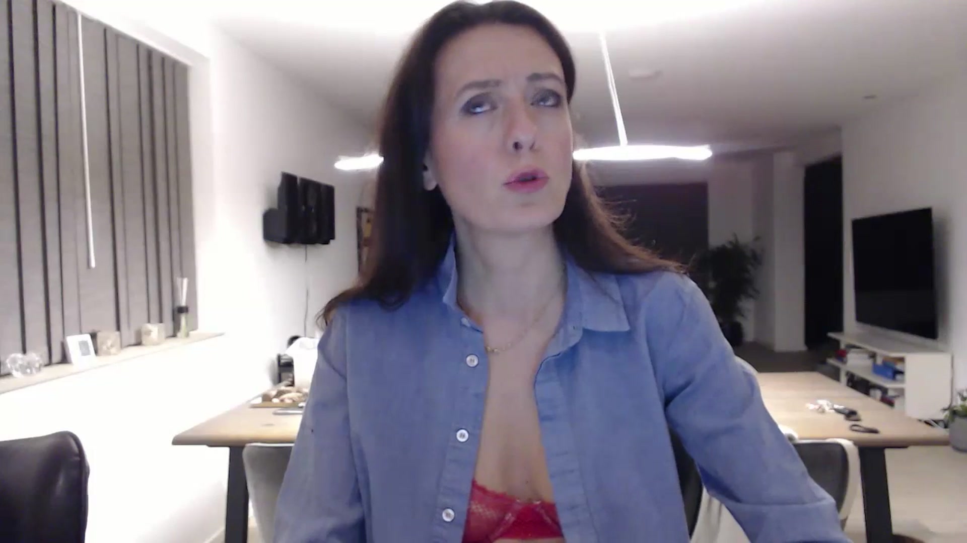 Gallery image thumbnail from Anelly's myfreecams stream on, 01/27/2024, 23:38 image 11 of 20