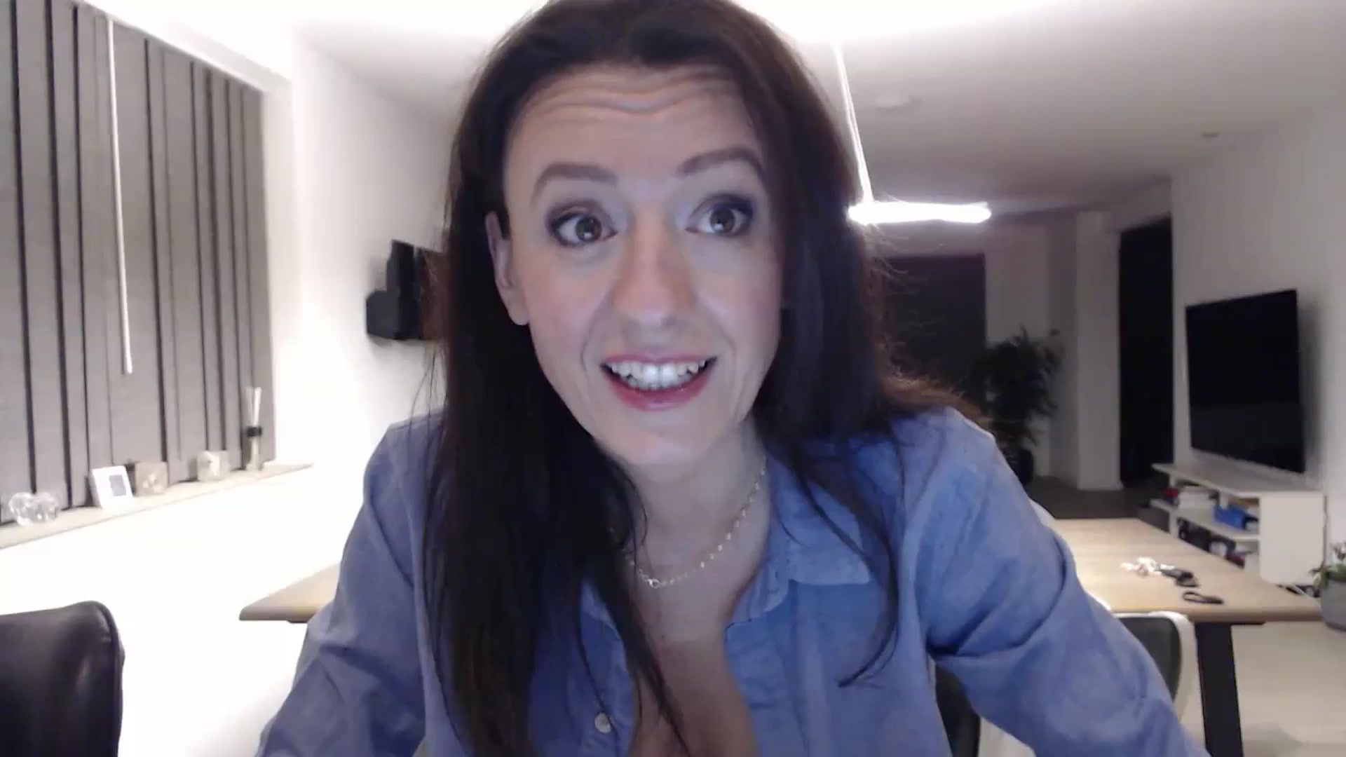 Gallery image thumbnail from Anelly's myfreecams stream on, 01/27/2024, 23:38 image 2 of 20