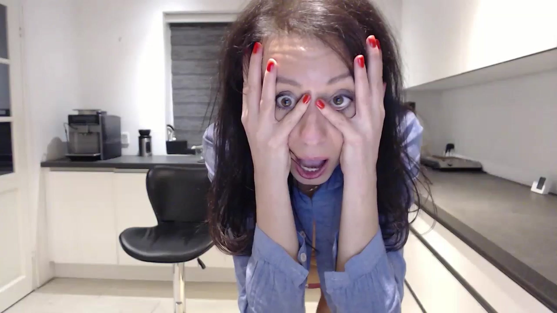 Gallery image thumbnail from Anelly's myfreecams stream on, 01/28/2024, 02:29 image 6 of 20