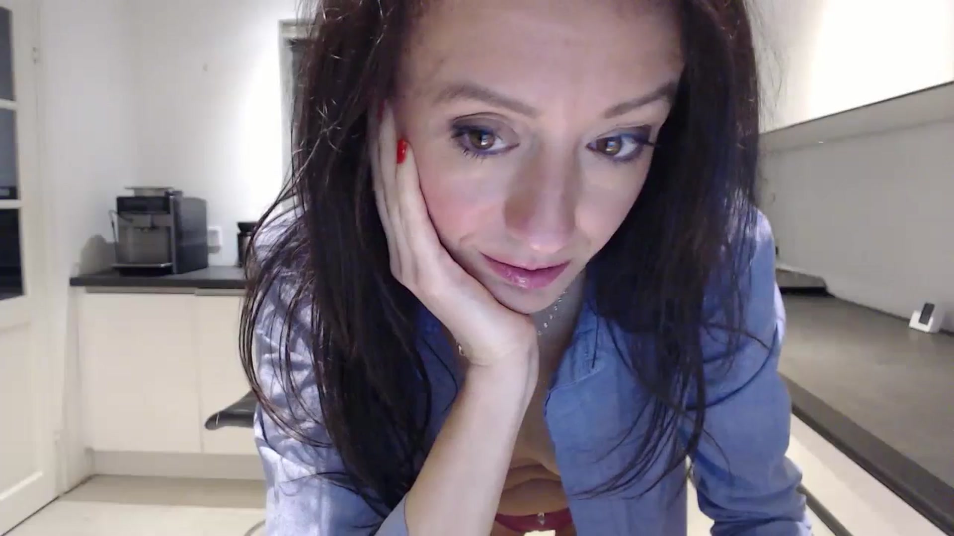 Gallery image thumbnail from Anelly's myfreecams stream on, 01/28/2024, 02:29 image 9 of 20