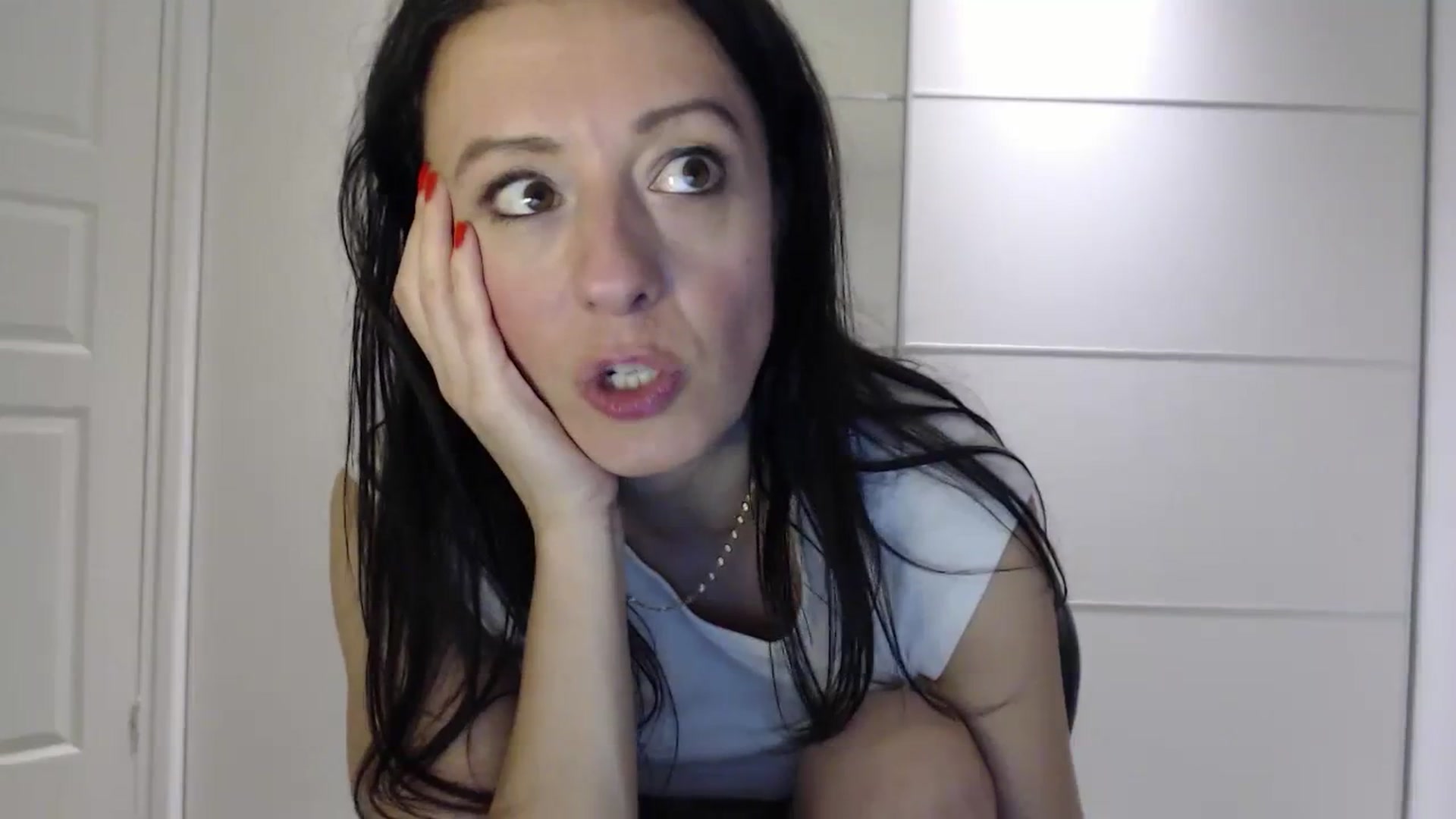 Gallery image thumbnail from Anelly's myfreecams stream on, 01/28/2024, 22:22 image 14 of 20