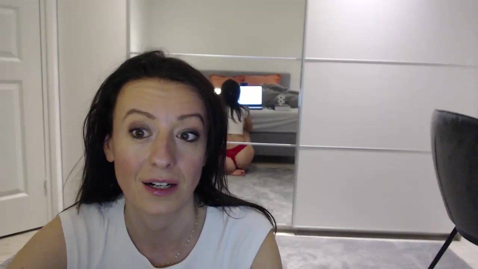Gallery image thumbnail from Anelly's myfreecams stream on, 01/28/2024, 22:22 image 2 of 20