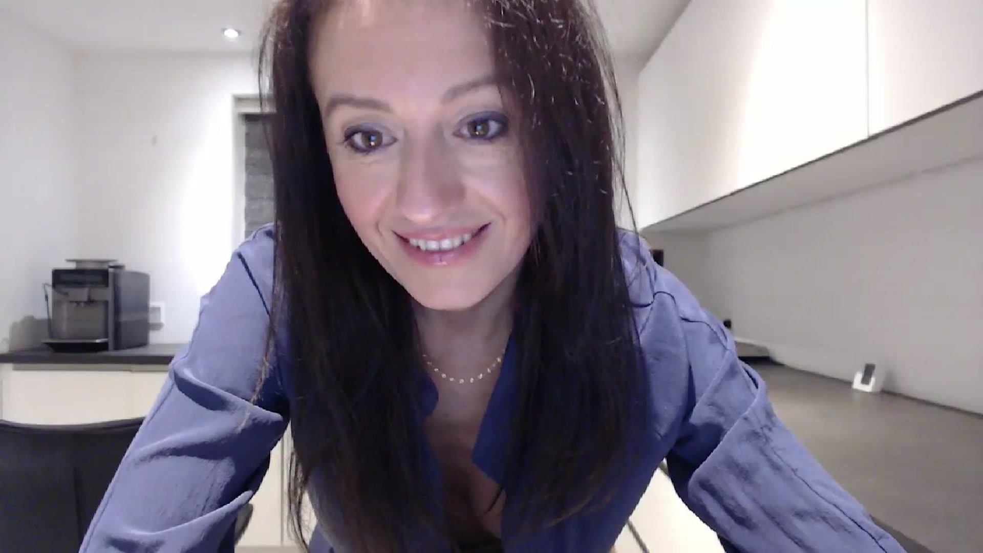 Gallery image thumbnail from Anelly's myfreecams stream on, 02/04/2024, 02:51 image 4 of 20