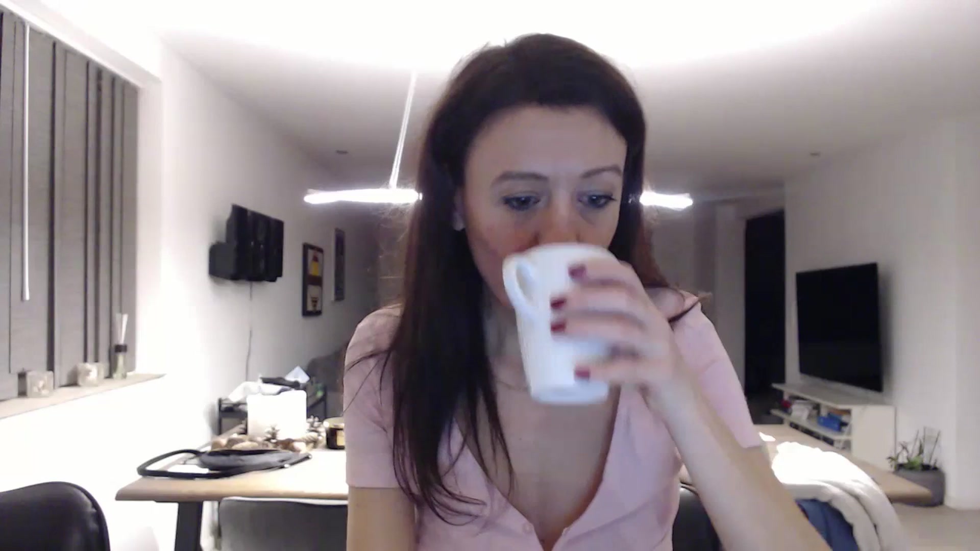 Gallery image thumbnail from Anelly's myfreecams stream on, 02/11/2024, 24:02 image 3 of 20