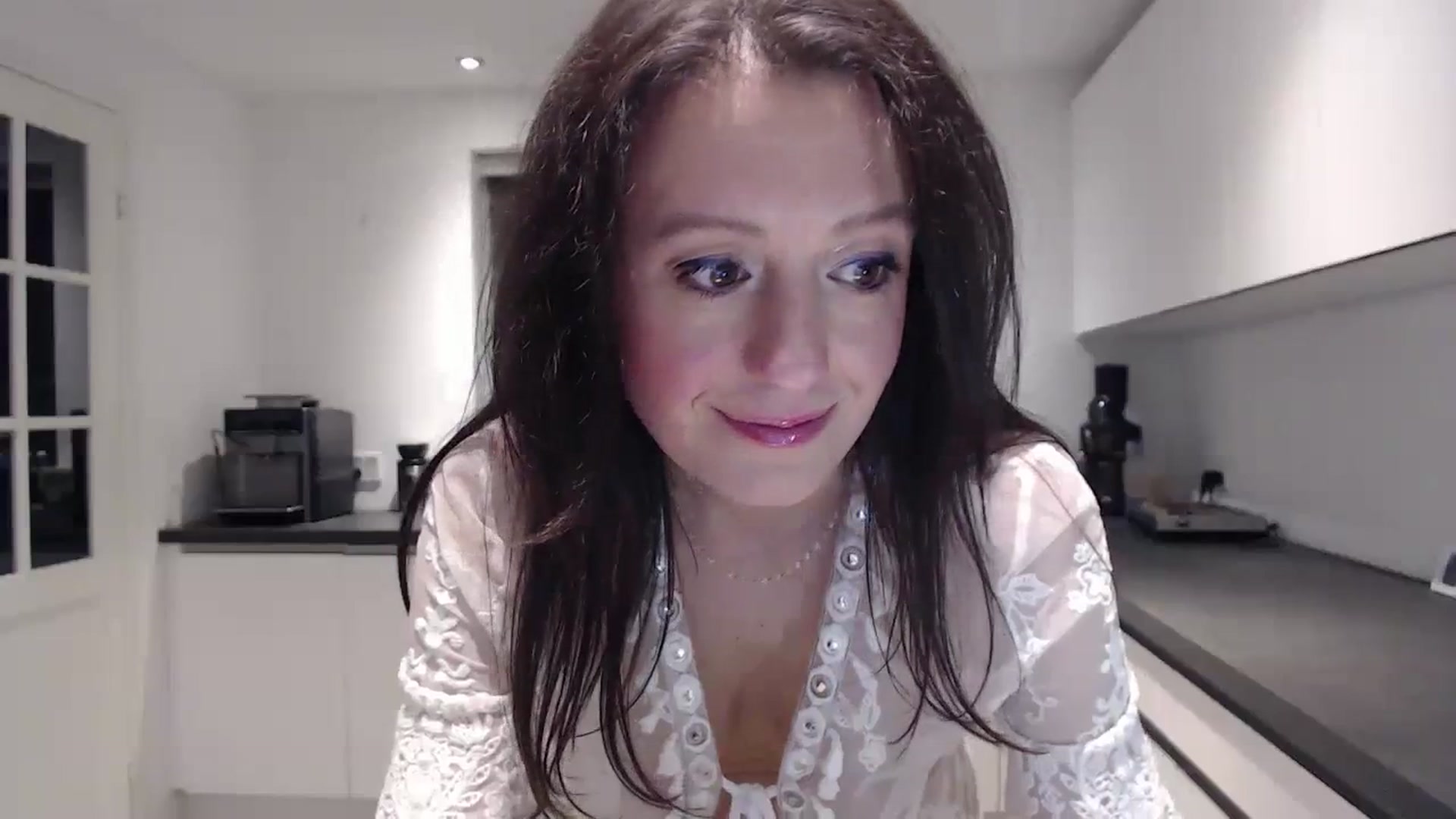 Gallery image thumbnail from Anelly's myfreecams stream on, 03/10/2024, 24:05 image 7 of 20