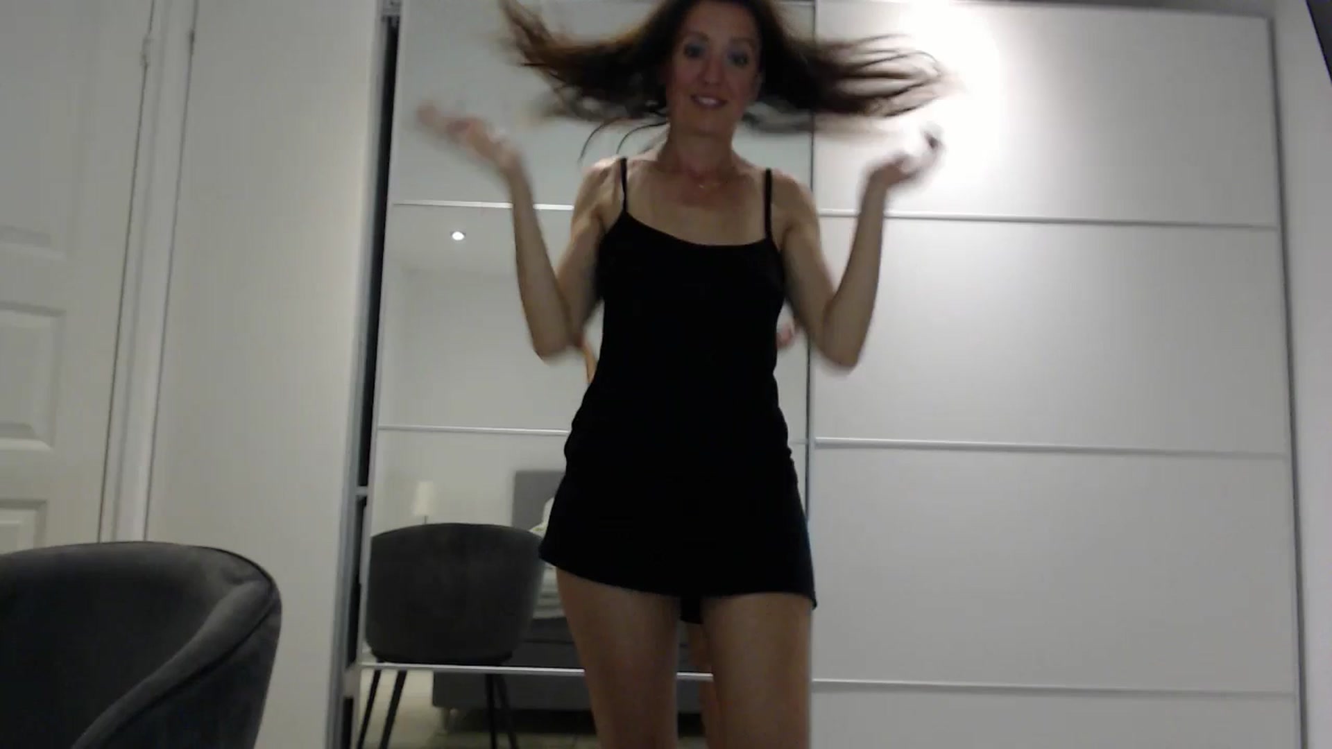Gallery image thumbnail from Anelly's myfreecams stream on, 07/21/2024, 20:17 image 15 of 20