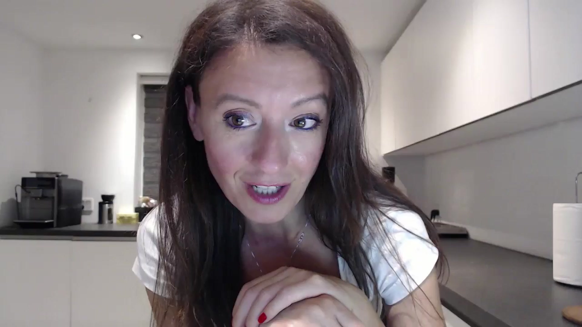 Gallery image thumbnail from Anelly's myfreecams stream on, 07/28/2024, 24:00 image 2 of 20