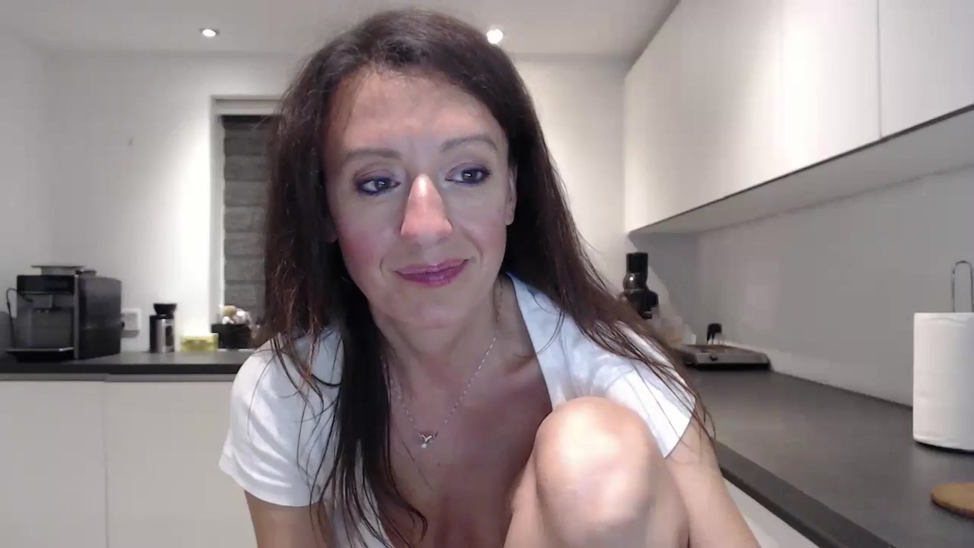 Gallery image thumbnail from Anelly's myfreecams stream on, 07/28/2024, 01:00 image 18 of 20