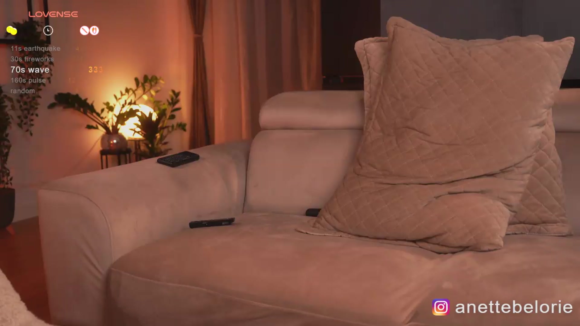 Gallery image thumbnail from Anettebelorie's myfreecams stream on, 05/06/2026, 17:44 image 10 of 20