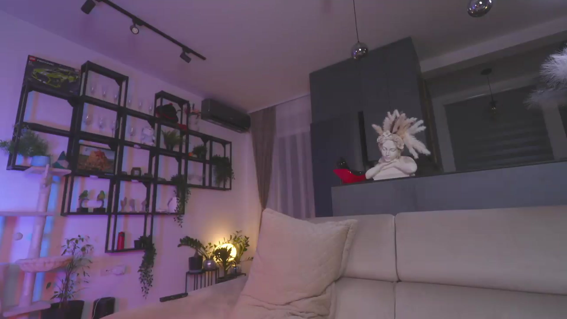 Gallery image thumbnail from Anettebelorie's myfreecams stream on, 07/22/2026, 17:48 image 11 of 20