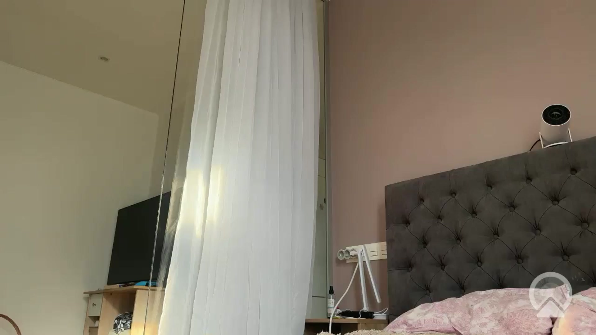 Gallery image thumbnail from AnettiRosseee's myfreecams stream on, 05/03/2026, 15:43 image 6 of 20