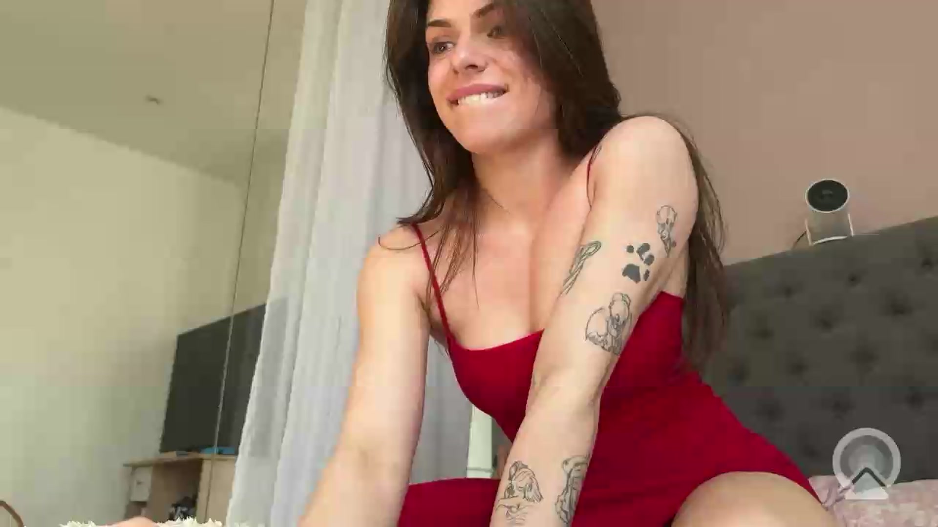 Gallery image thumbnail from AnettiRosseee's myfreecams stream on, 05/04/2026, 14:14 image 9 of 20
