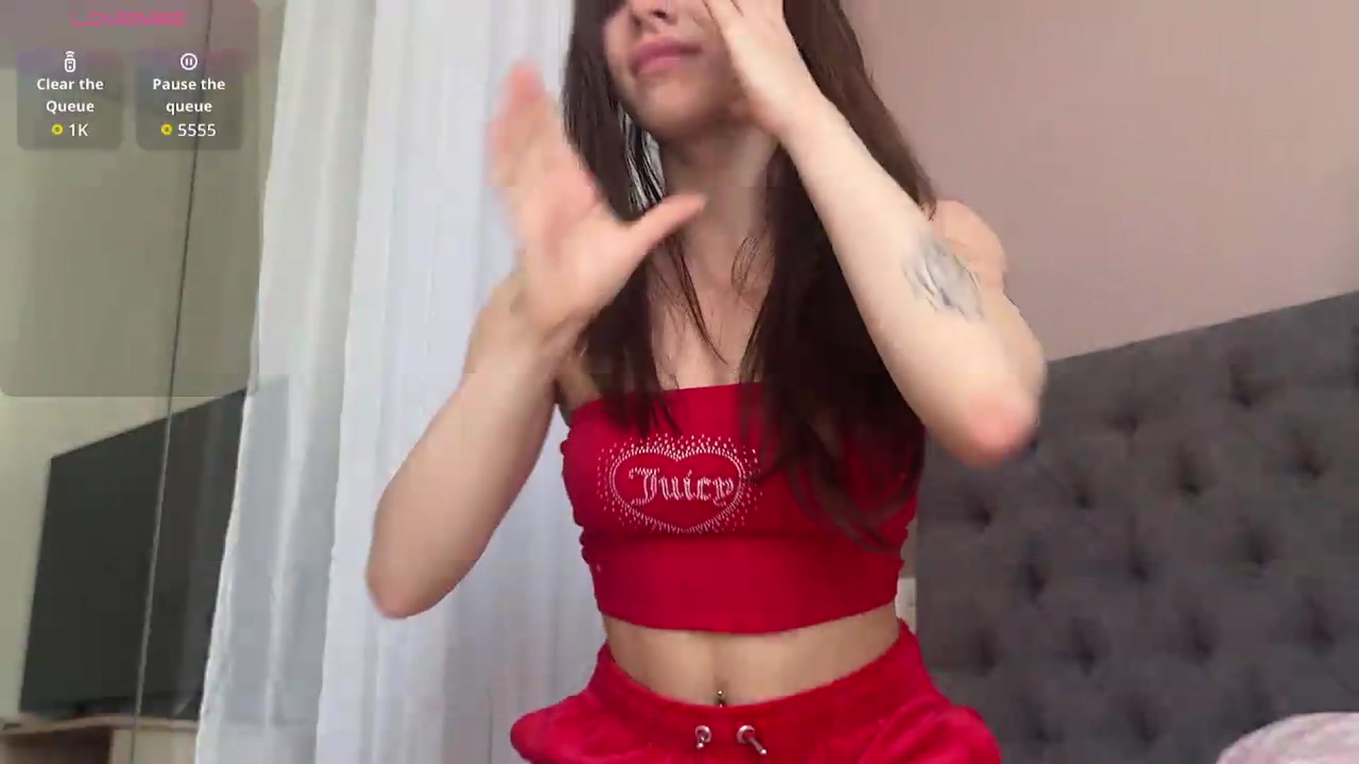 Gallery image thumbnail from AnettiRosseee's myfreecams stream on, 05/06/2026, 10:23 image 5 of 20