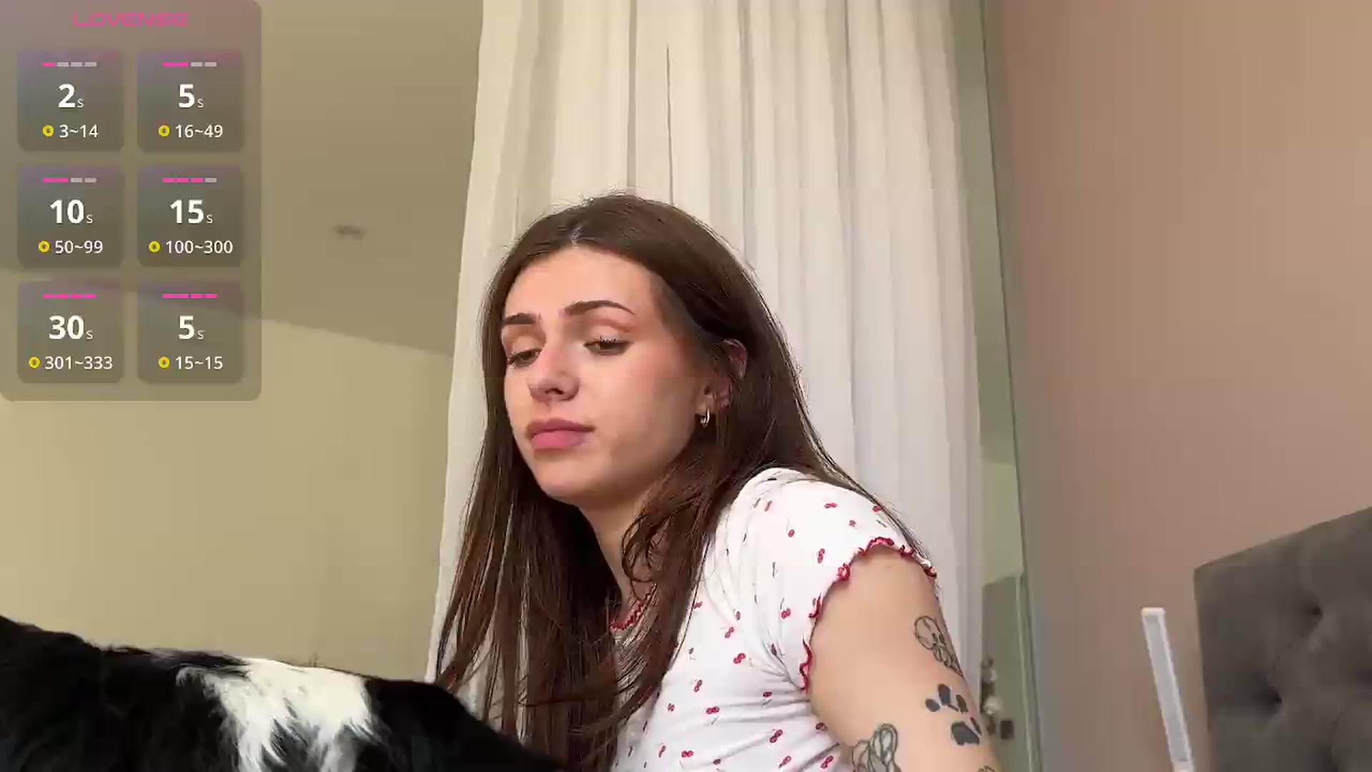 Gallery image thumbnail from AnettiRosseee's myfreecams stream on, 05/19/2026, 12:54 image 2 of 20