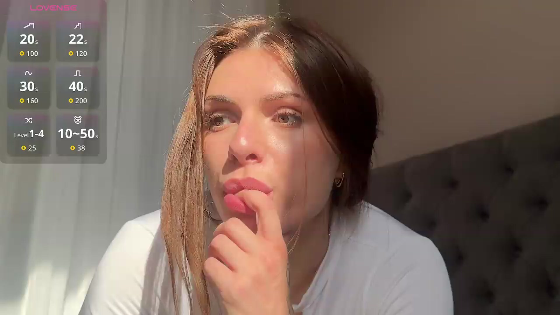 Gallery image thumbnail from AnettiRosseee's myfreecams stream on, 05/19/2026, 15:00 image 5 of 20