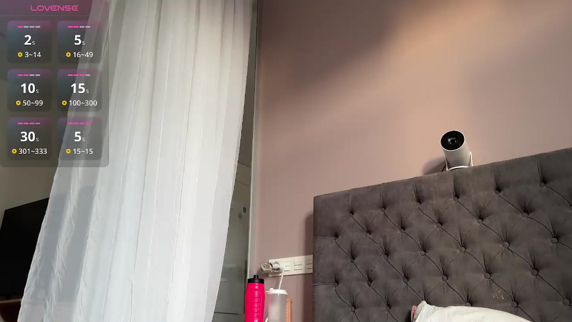 Gallery image thumbnail from AnettiRosseee's myfreecams stream on, 05/24/2026, 17:14 image 18 of 20