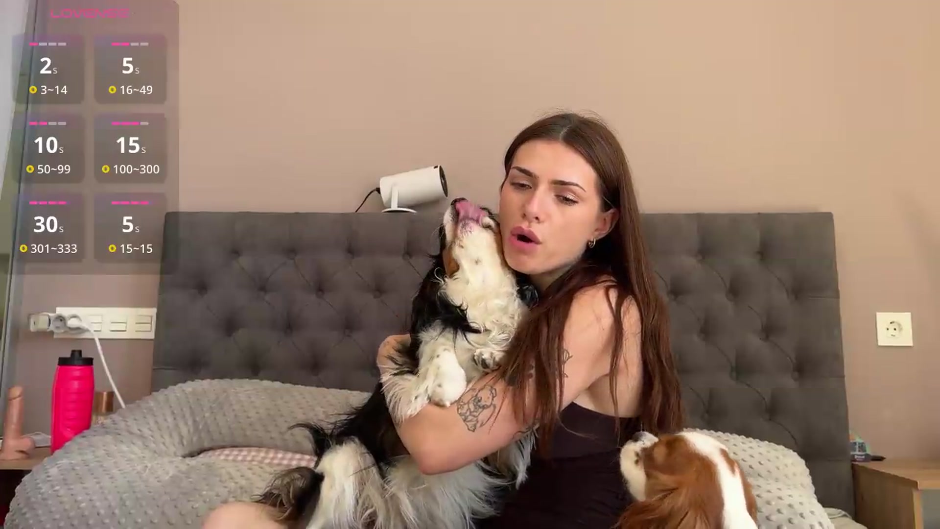 Gallery image thumbnail from AnettiRosseee's myfreecams stream on, 06/13/2026, 12:45 image 12 of 20