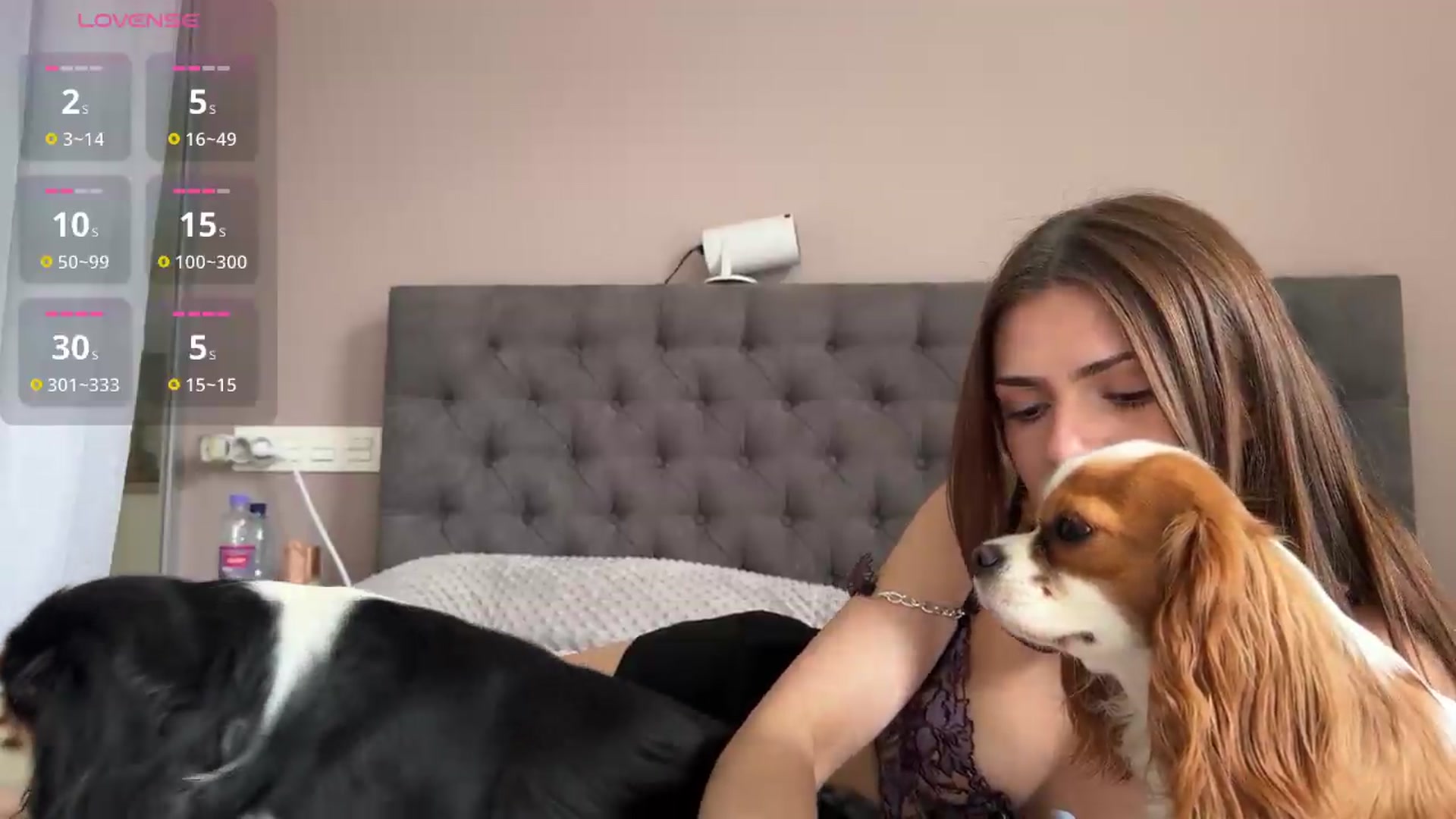Gallery image thumbnail from AnettiRosseee's myfreecams stream on, 06/16/2026, 12:49 image 2 of 20