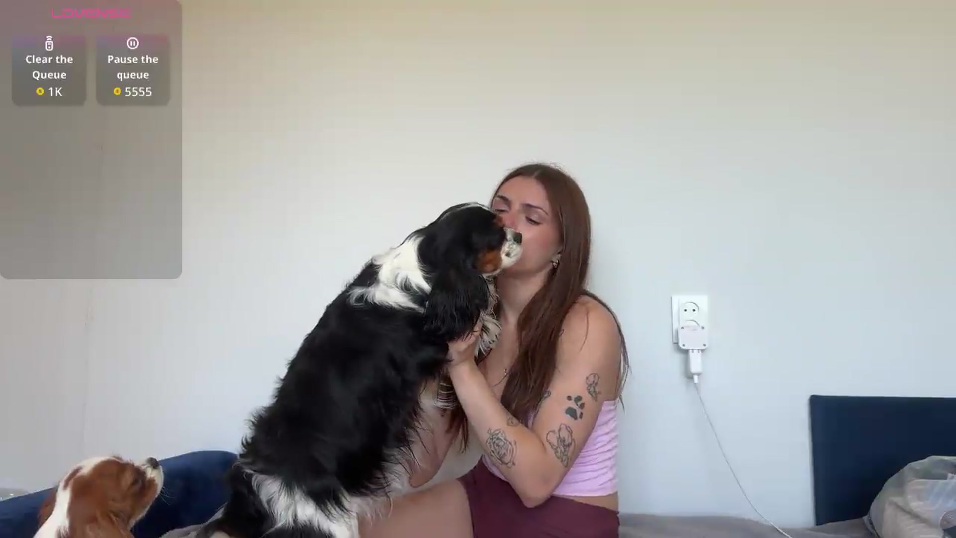 Gallery image thumbnail from AnettiRosseee's myfreecams stream on, 06/23/2026, 14:55 image 16 of 20