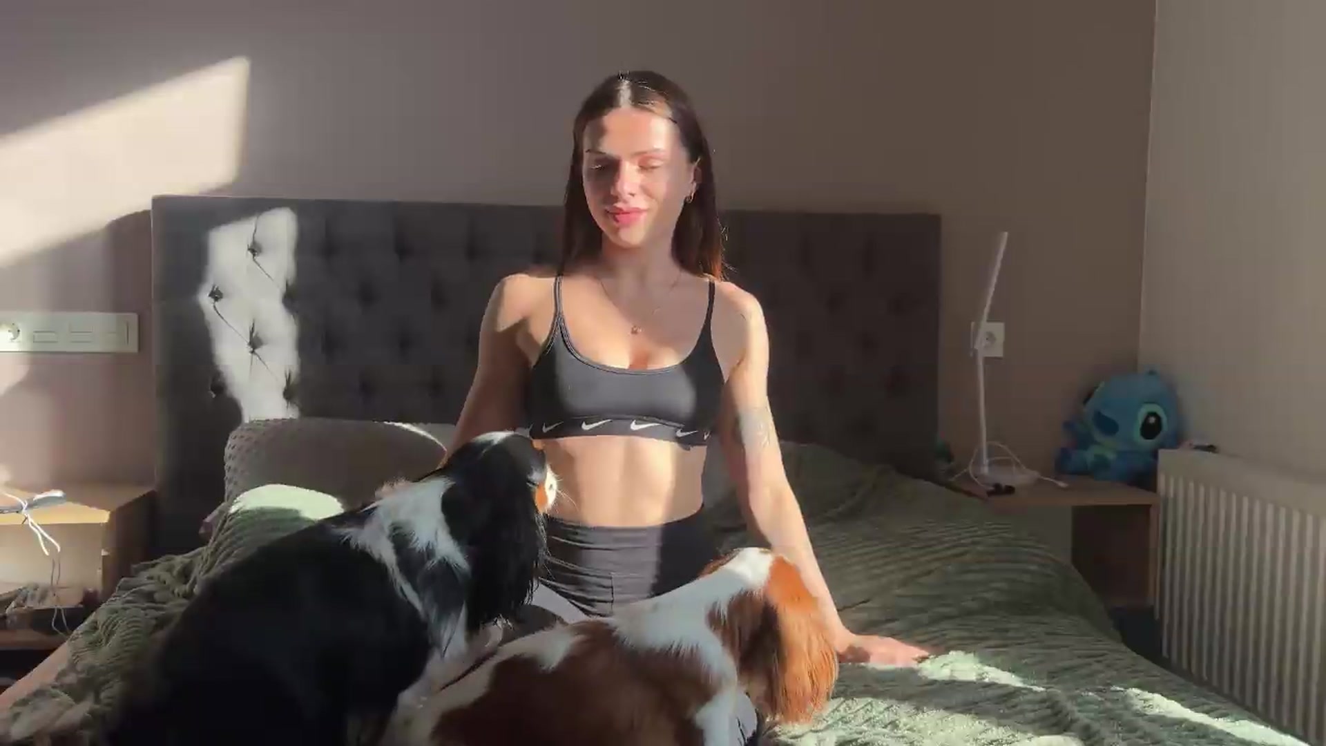 Gallery image thumbnail from AnettiRosseee's myfreecams stream on, 07/09/2026, 16:04 image 18 of 20