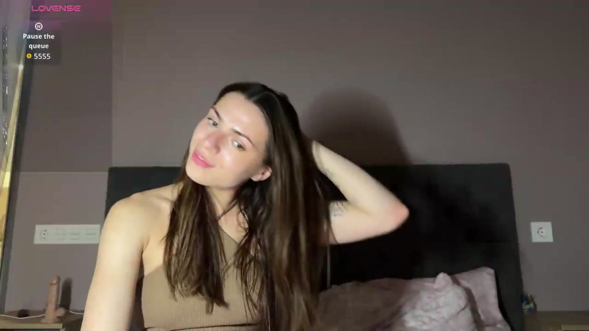 Gallery image thumbnail from AnettiRosseee's myfreecams stream on, 07/15/2026, 18:54 image 18 of 20