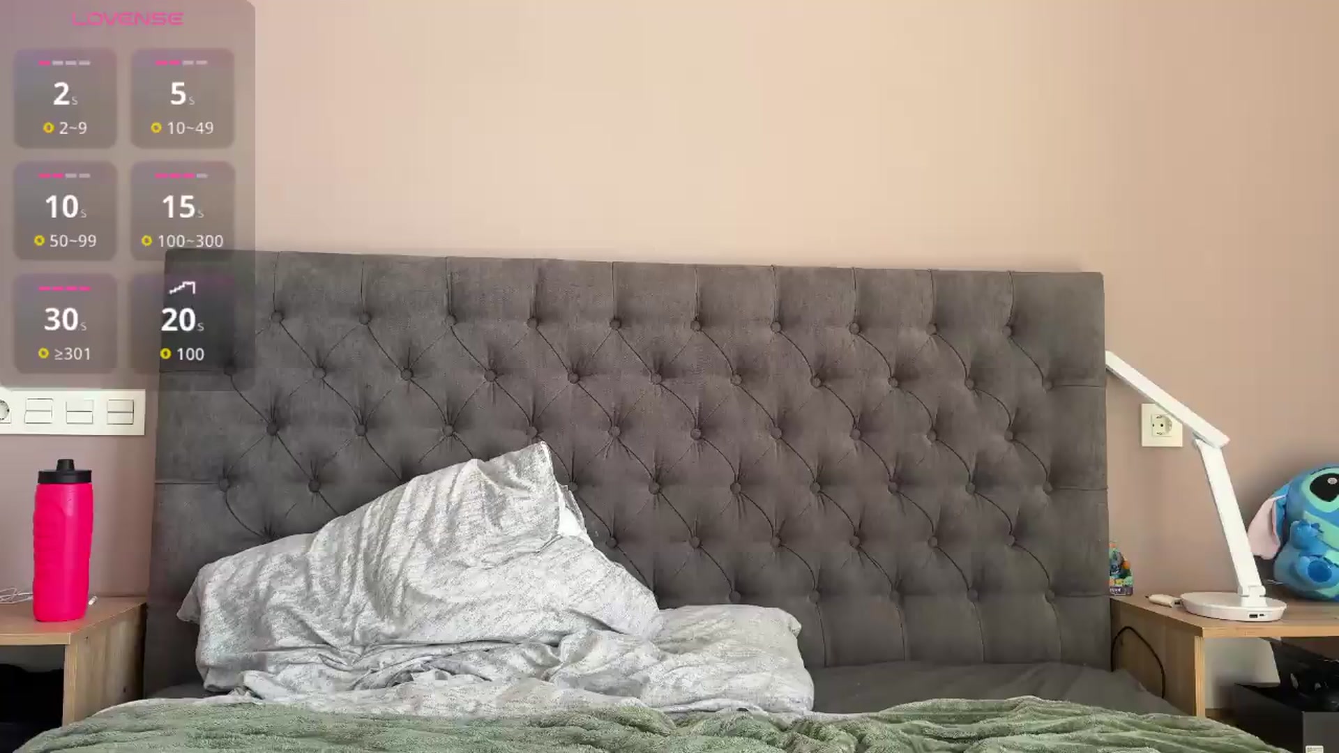 Gallery image thumbnail from AnettiRosseee's myfreecams stream on, 07/26/2026, 11:58 image 9 of 20
