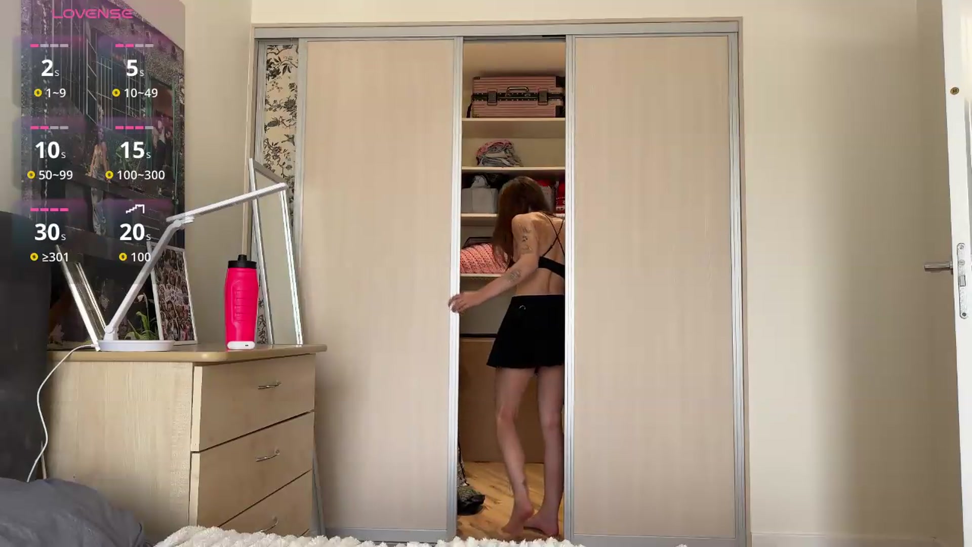 Gallery image thumbnail from AnettiRosseee's myfreecams stream on, 08/01/2026, 13:25 image 7 of 20