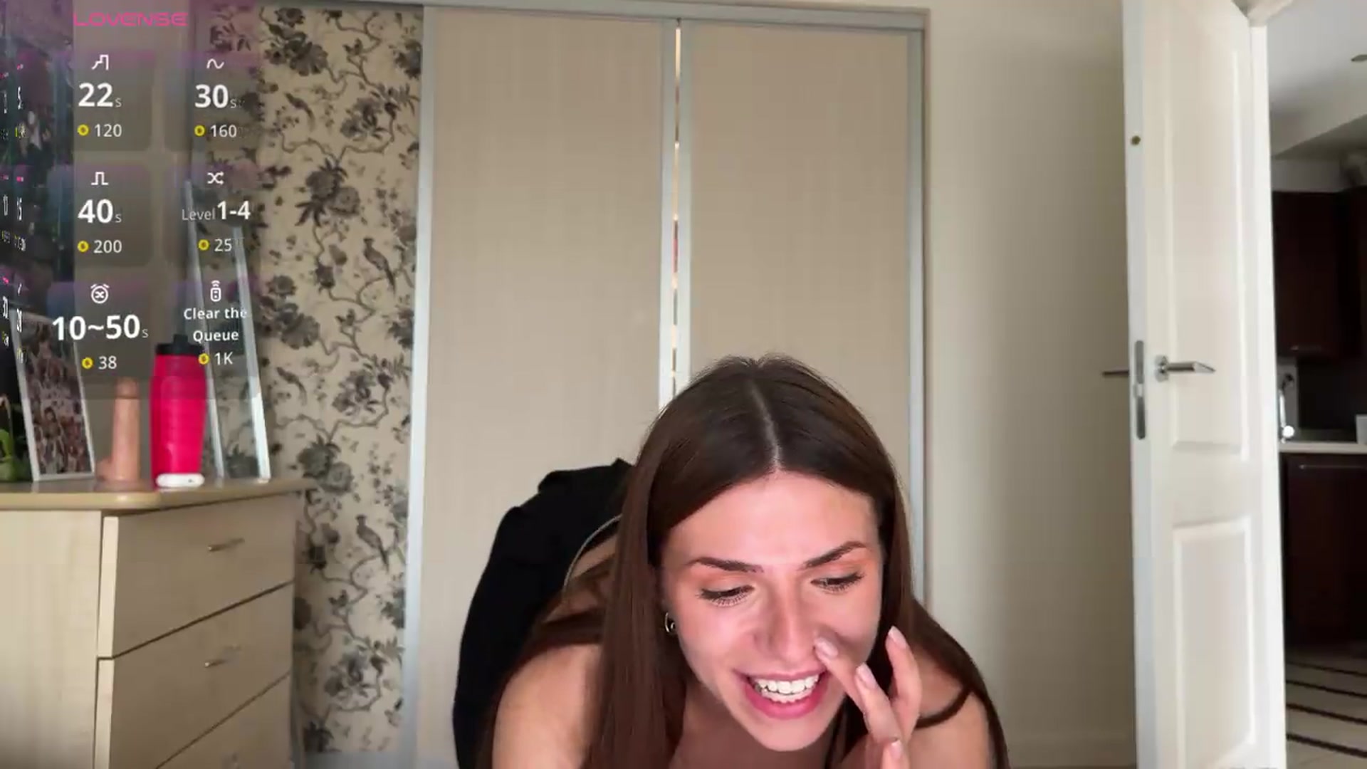 Gallery image thumbnail from AnettiRosseee's myfreecams stream on, 08/01/2026, 15:58 image 4 of 20