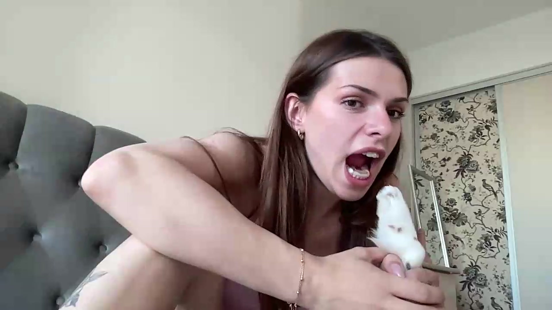 Gallery image thumbnail from AnettiRosseee's myfreecams stream on, 08/02/2026, 16:07 image 15 of 20