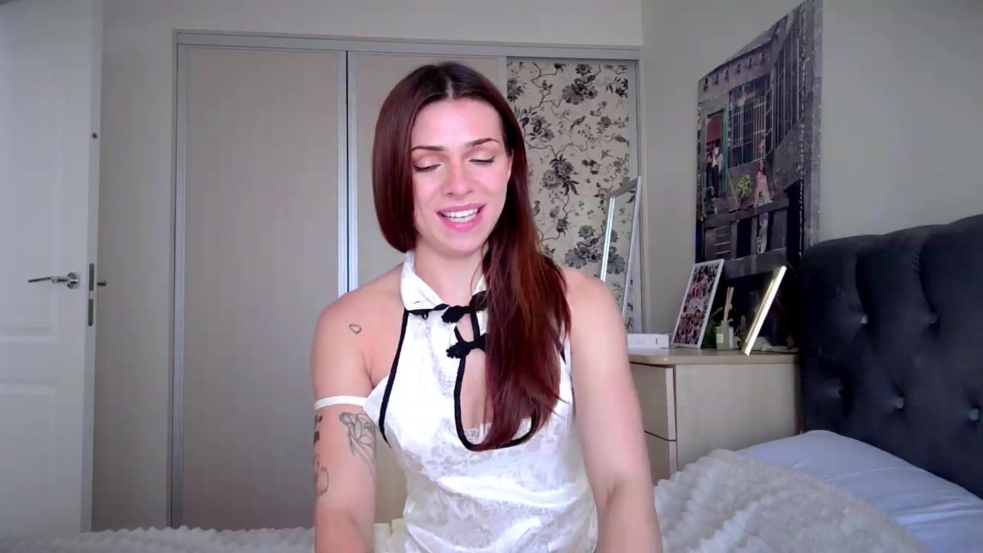 Gallery image thumbnail from AnettiRosseee's myfreecams stream on, 08/05/2026, 14:23 image 5 of 20