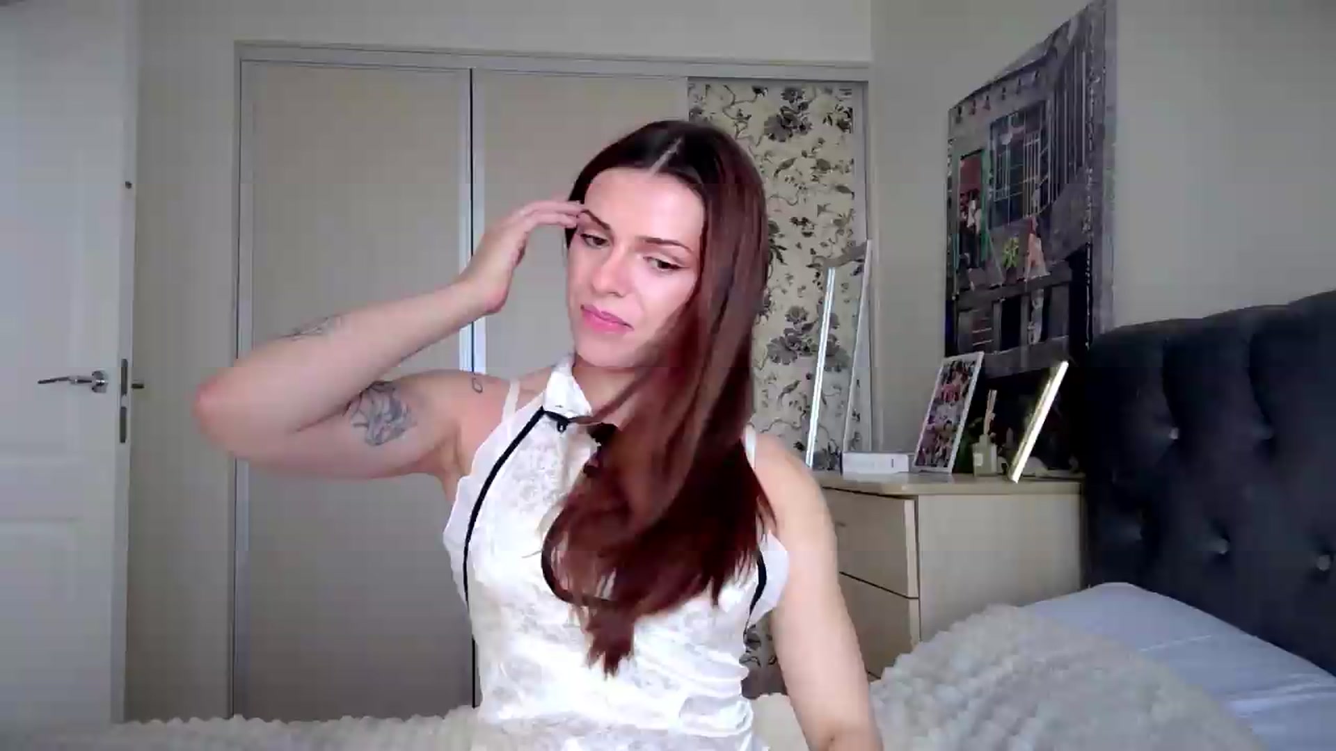 Gallery image thumbnail from AnettiRosseee's myfreecams stream on, 08/05/2026, 14:23 image 2 of 20