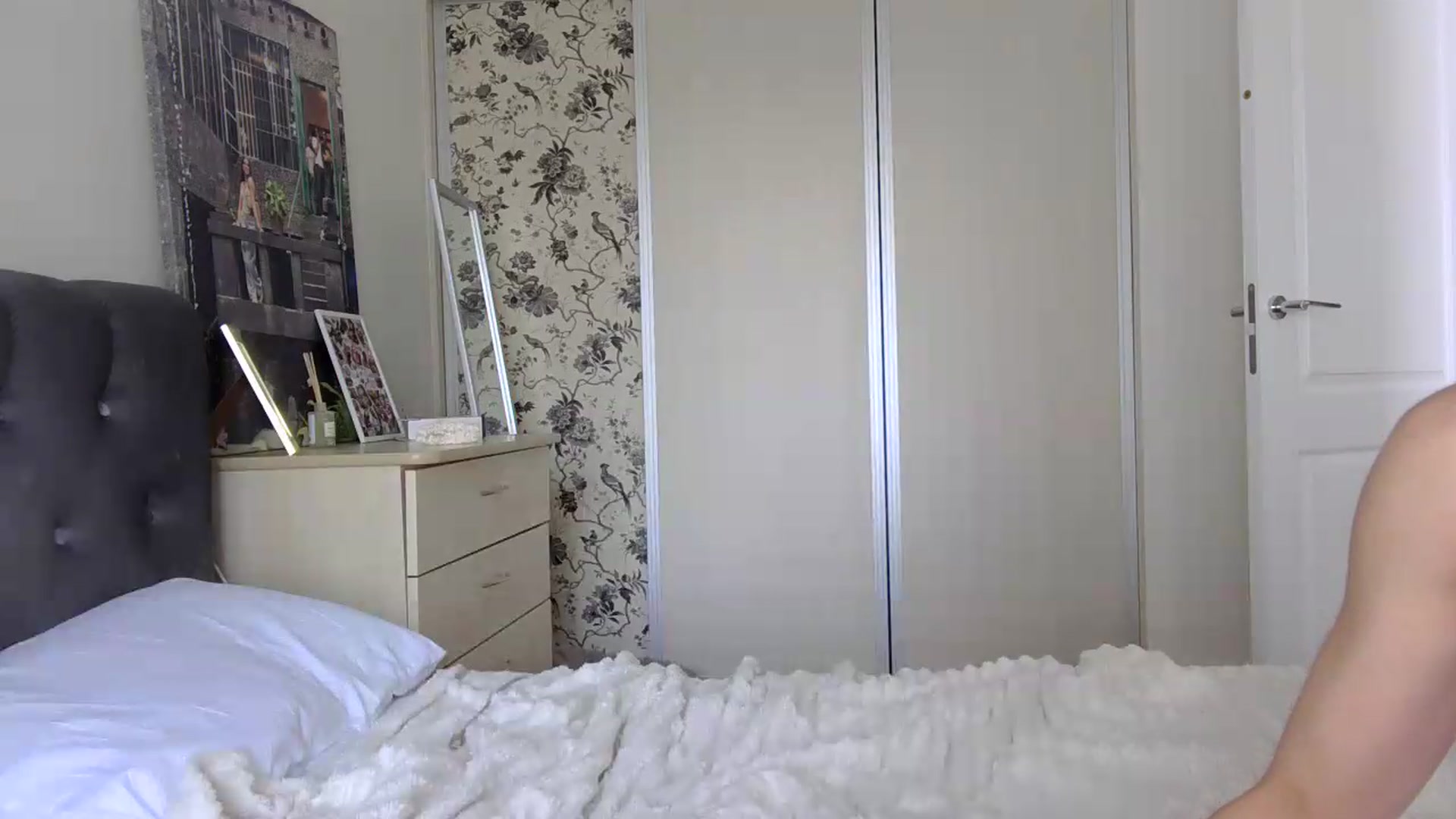 Gallery image thumbnail from AnettiRosseee's myfreecams stream on, 08/05/2026, 15:12 image 10 of 20