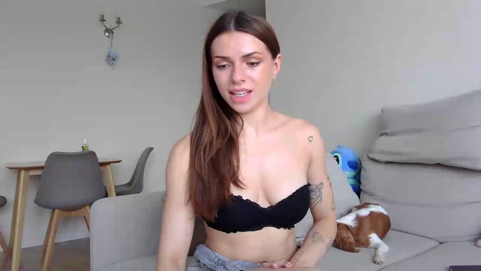 Gallery image thumbnail from AnettiRosseee's myfreecams stream on, 08/05/2026, 18:34 image 6 of 20